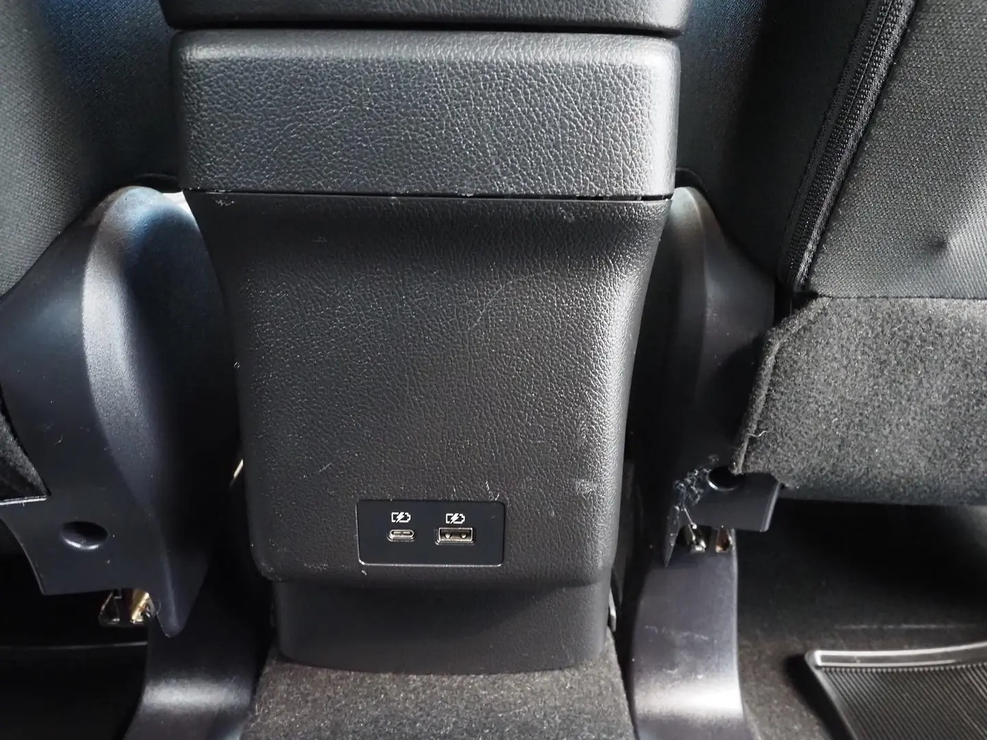 2022 Mitsubishi ASX Gallery Image 16