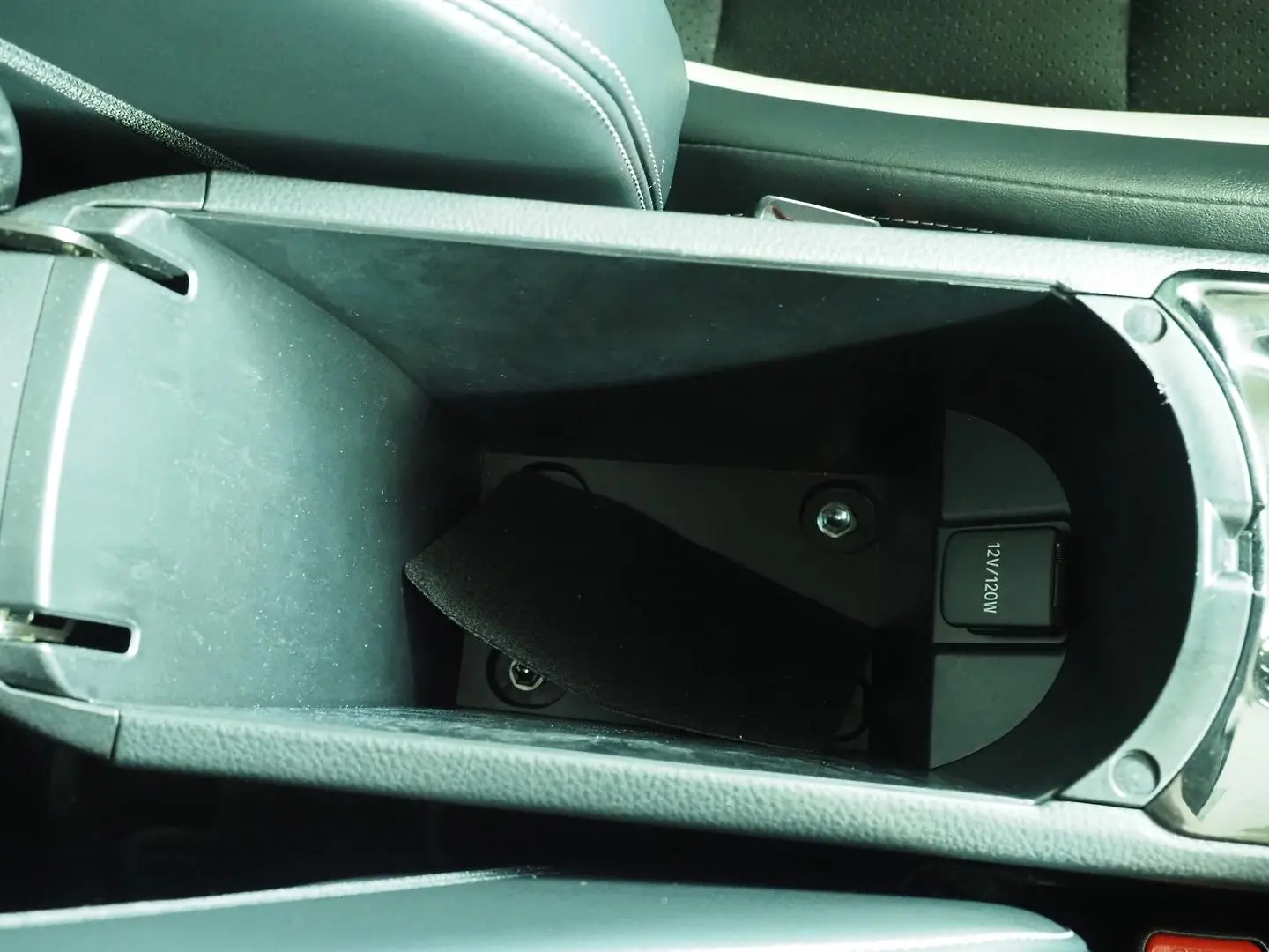 2021 Toyota C-HR Gallery Image 25