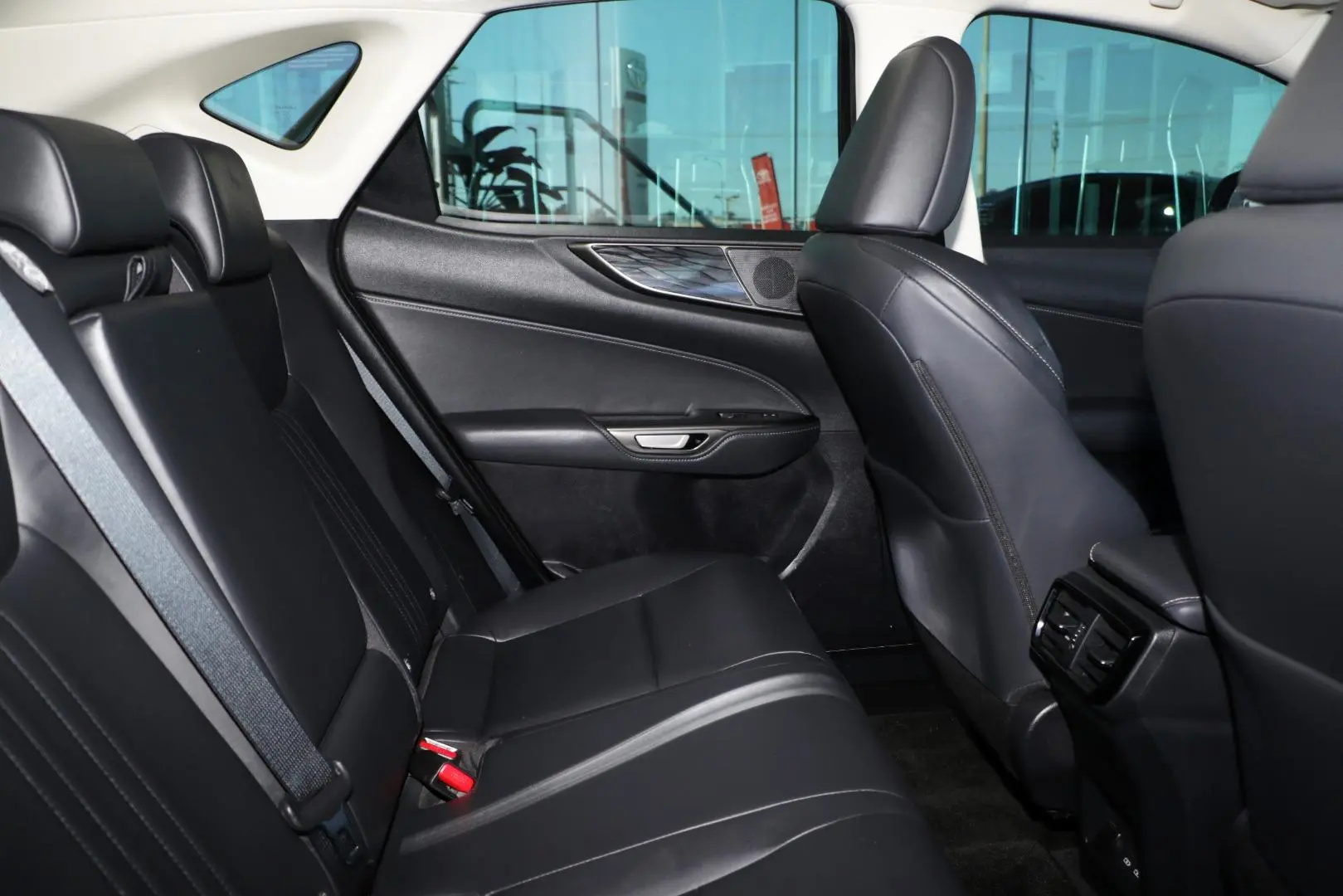 2023 Lexus NX Gallery Image 9