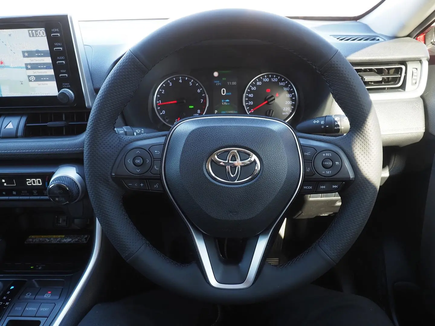 2019 Toyota RAV4 Gallery Image 6