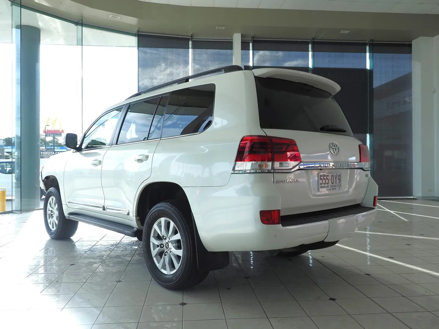 2018 Toyota Landcruiser Gallery Image 8