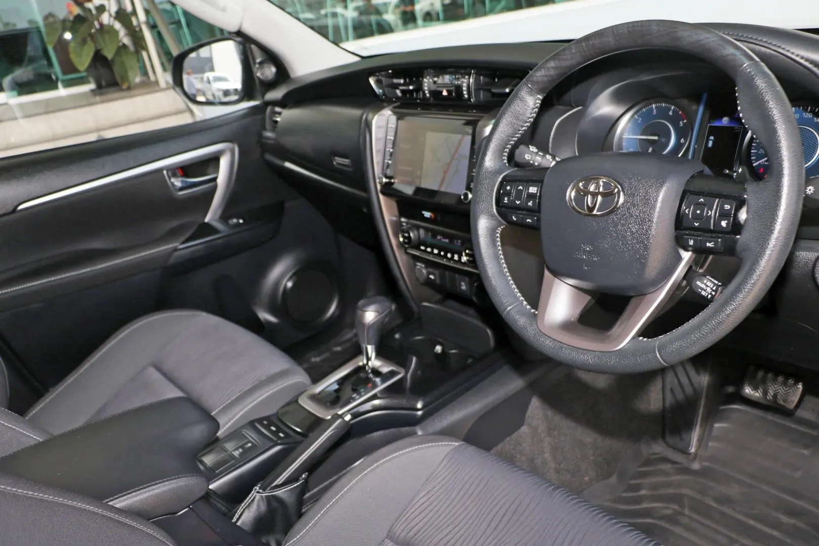 2024 Toyota Fortuner Gallery Image 6