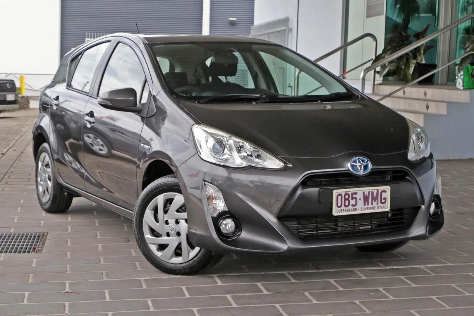2015 Toyota Prius C Gallery Image 1