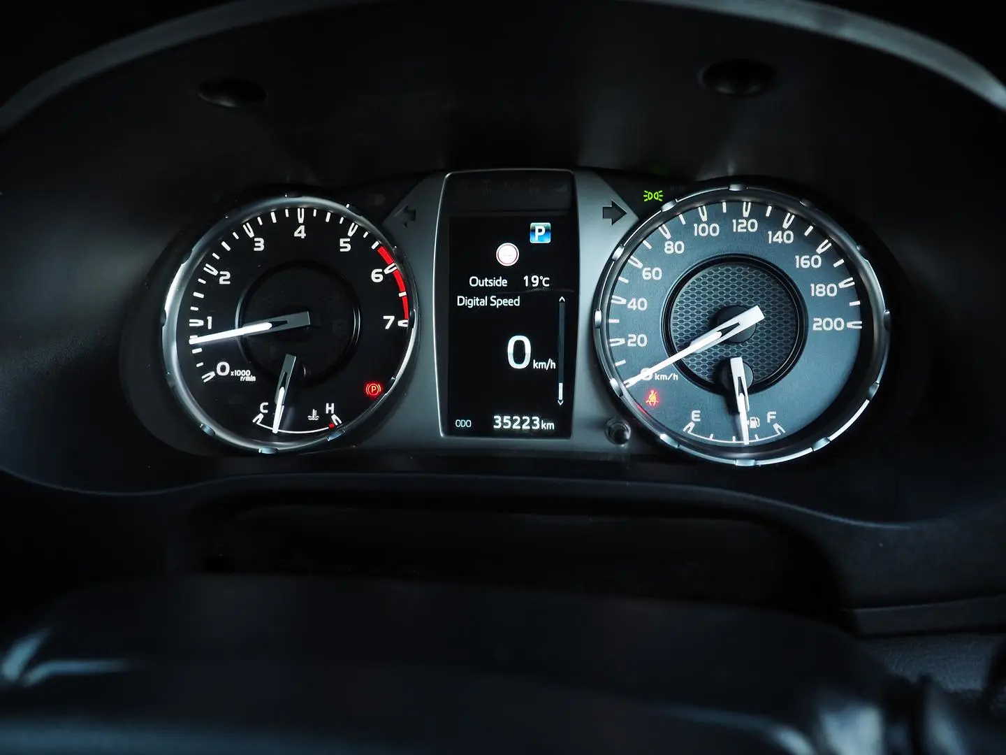 2023 Toyota Hilux Gallery Image 30