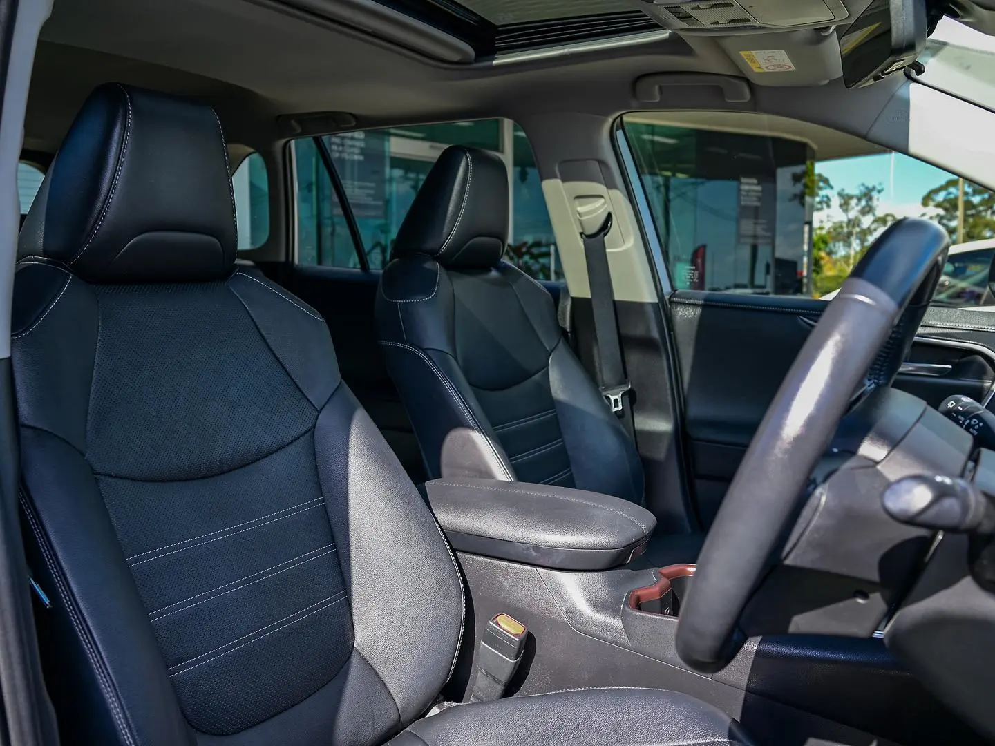 2022 Toyota RAV4 Gallery Image 14