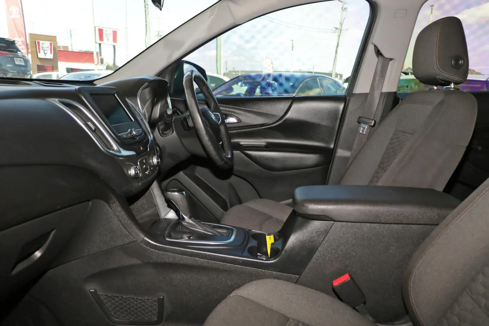 2020 Holden Equinox Gallery Image 8