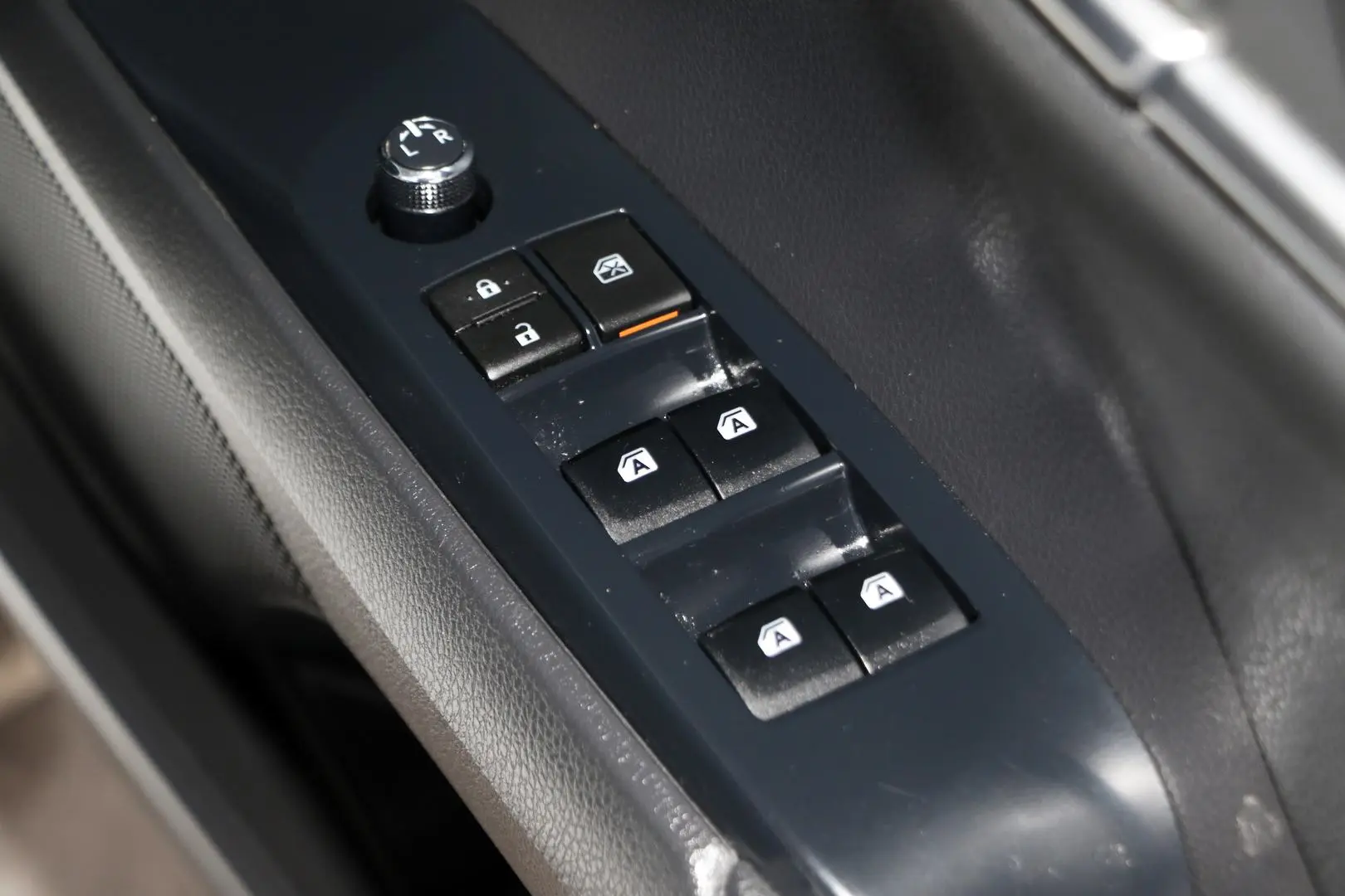 2019 Toyota Camry Gallery Image 21