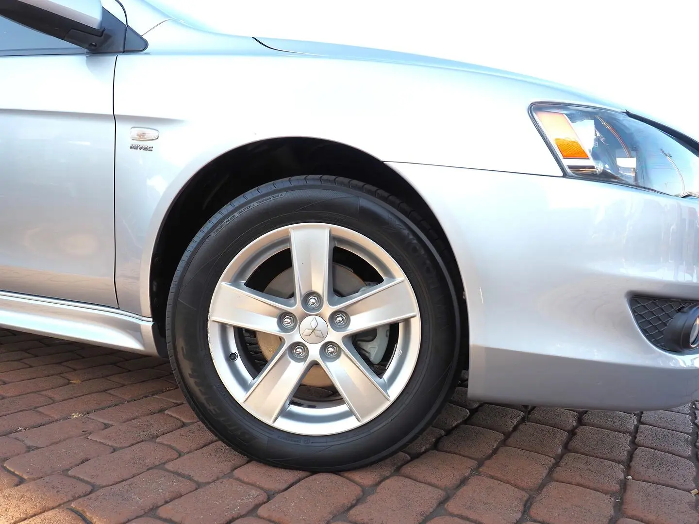 2009 Mitsubishi Lancer Gallery Image 10