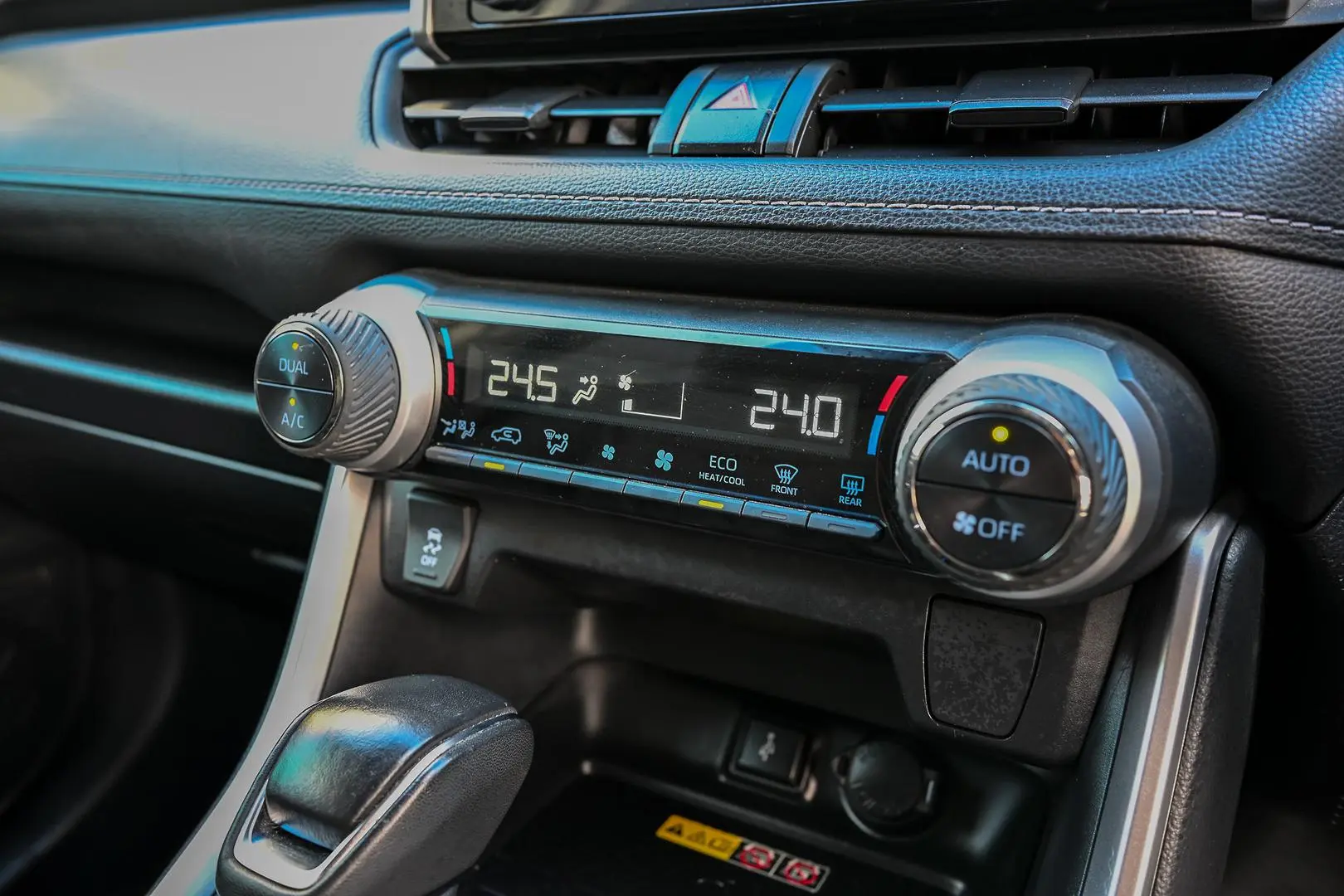 2022 Toyota RAV4 Gallery Image 14