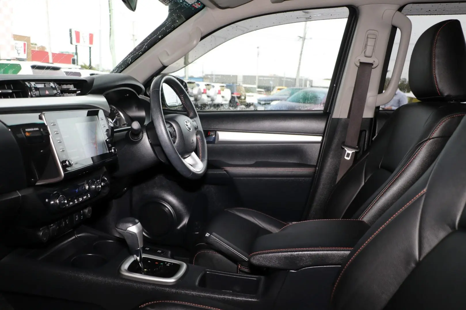 2021 Toyota Hilux Gallery Image 8
