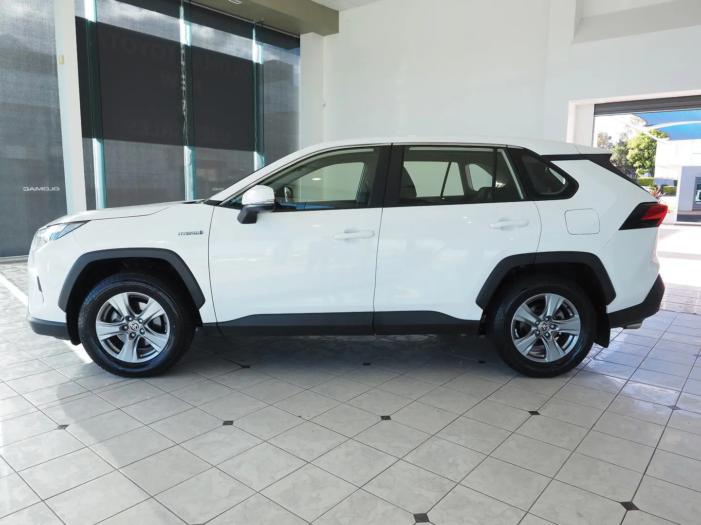 2024 Toyota RAV4 Gallery Image 8