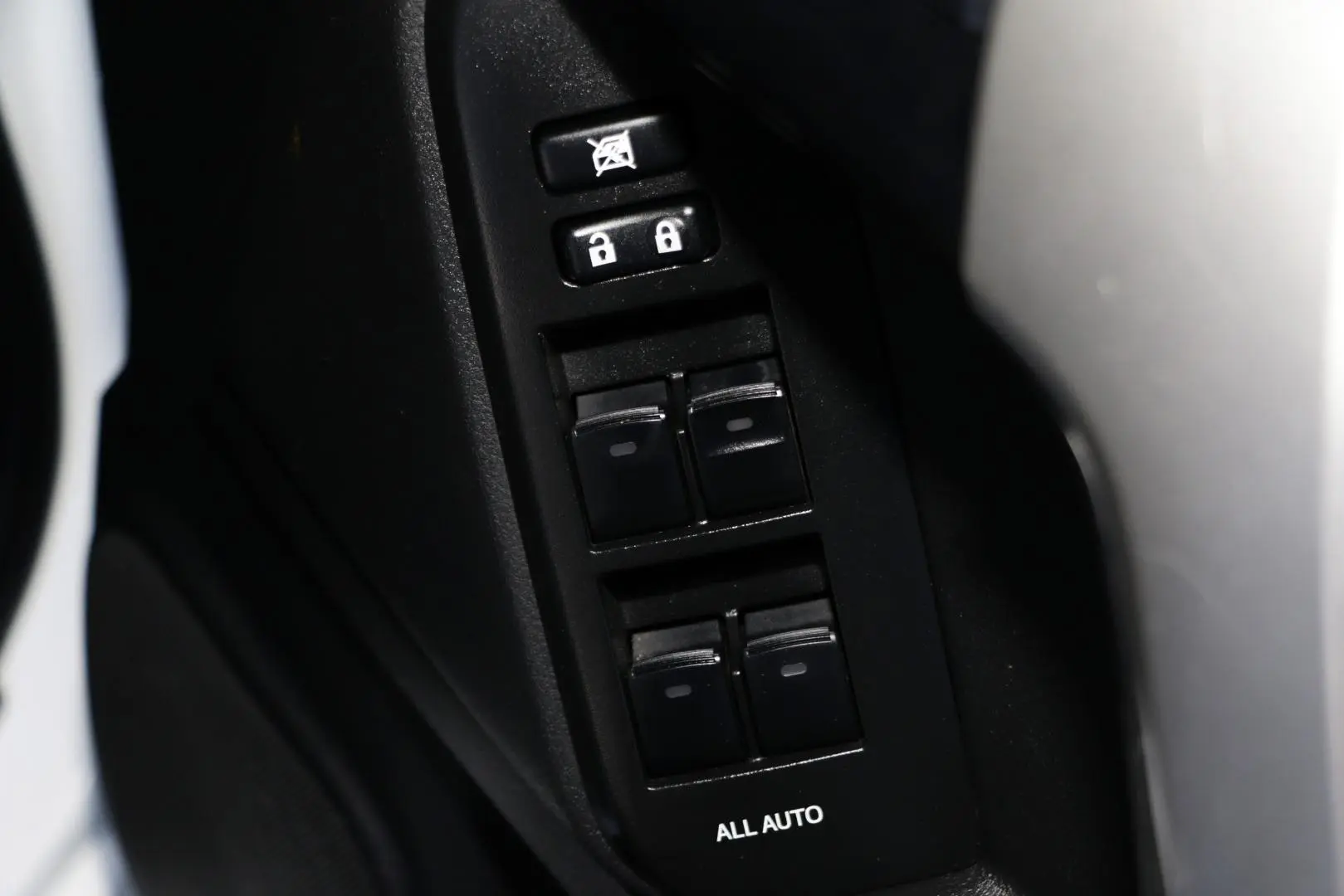 2021 Toyota Landcruiser Prado Gallery Image 19