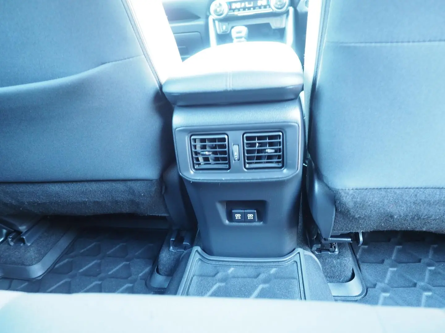 2021 Toyota RAV4 Gallery Image 17