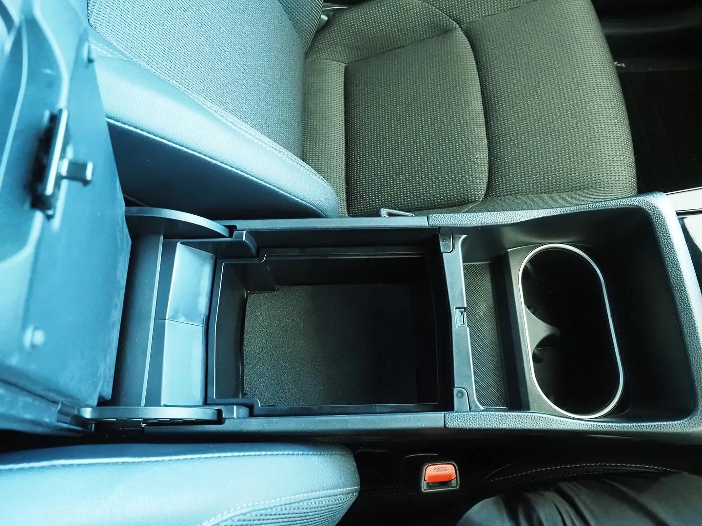 2024 Toyota bZ4X Gallery Image 23