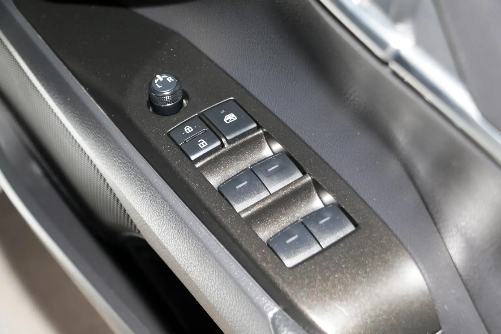 2024 Toyota Camry Gallery Image 18