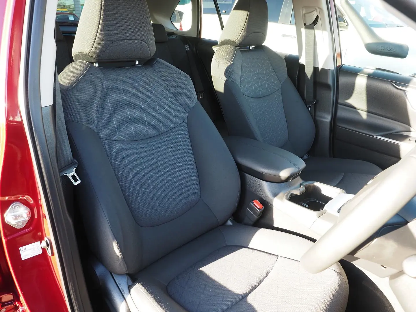 2022 Toyota RAV4 Gallery Image 16