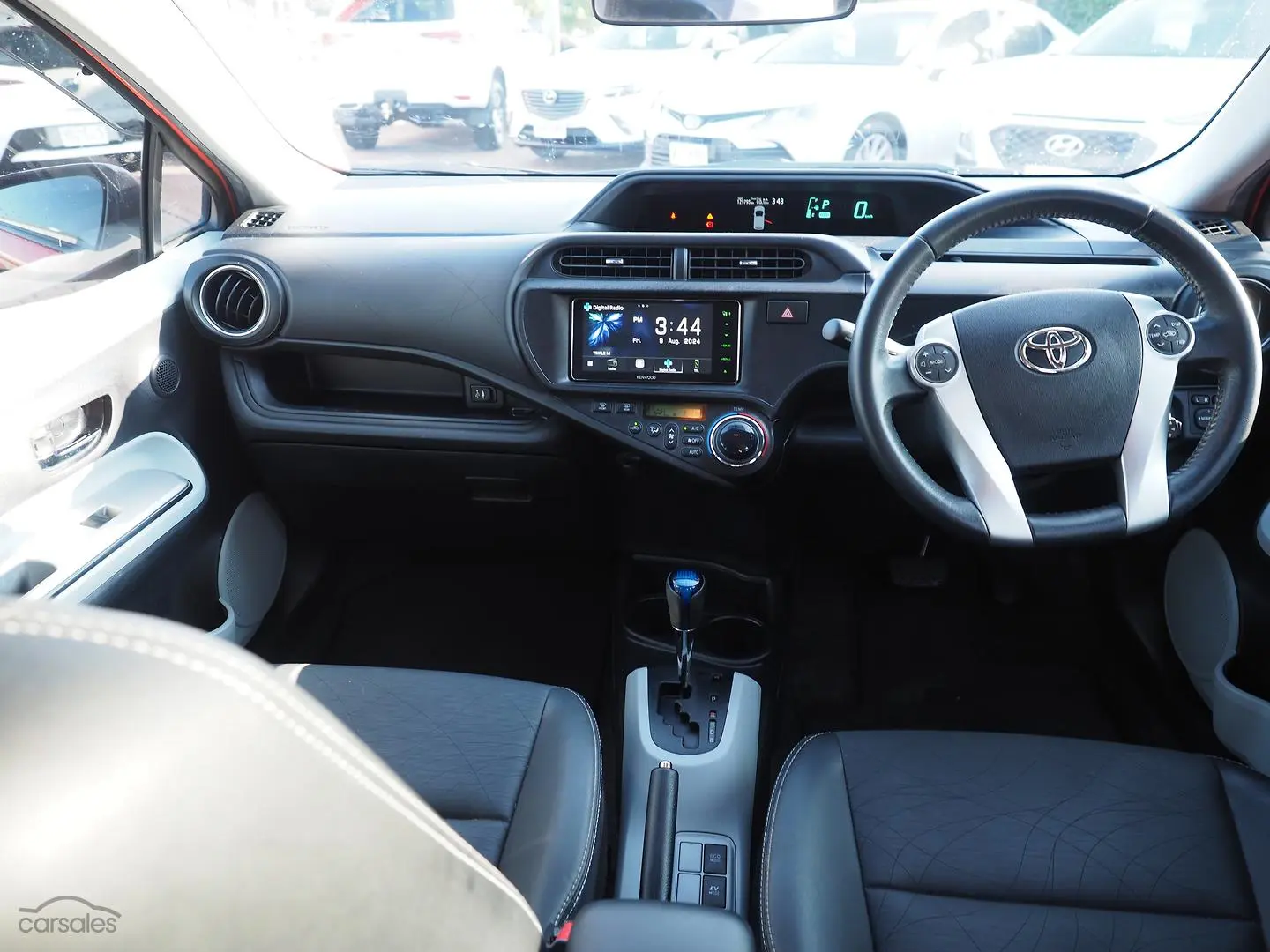 2012 Toyota Prius C Image 12