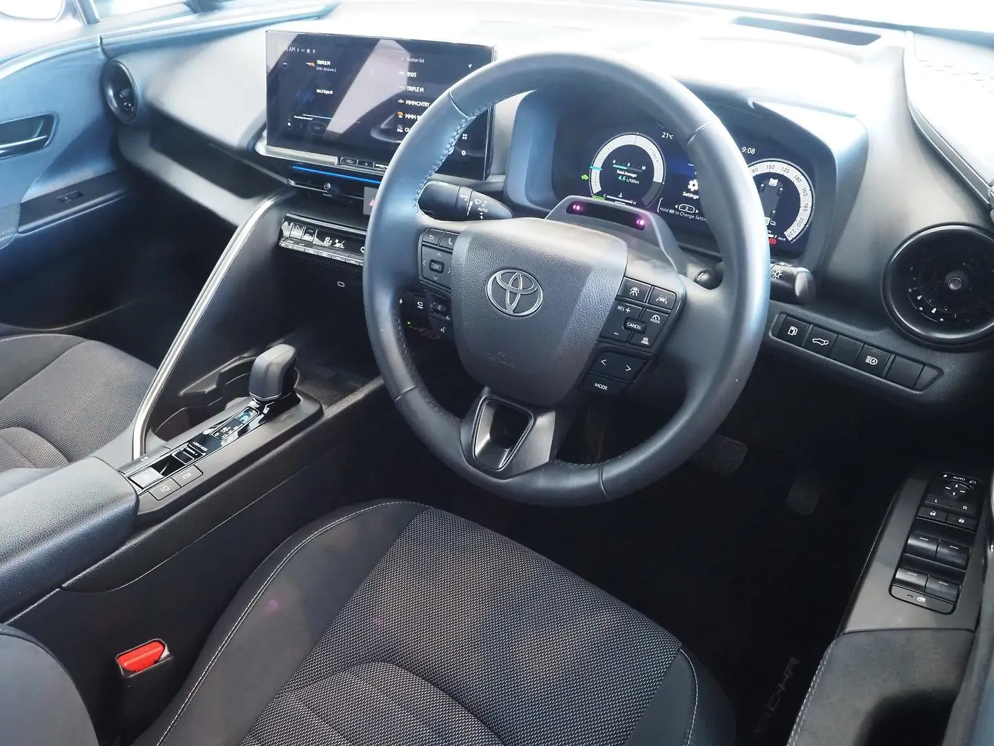 2024 Toyota C-HR Gallery Image 4