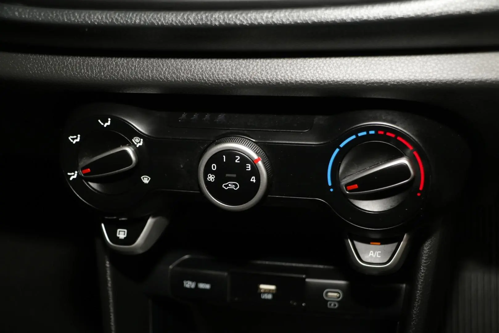 2024 Kia Picanto Gallery Image 16