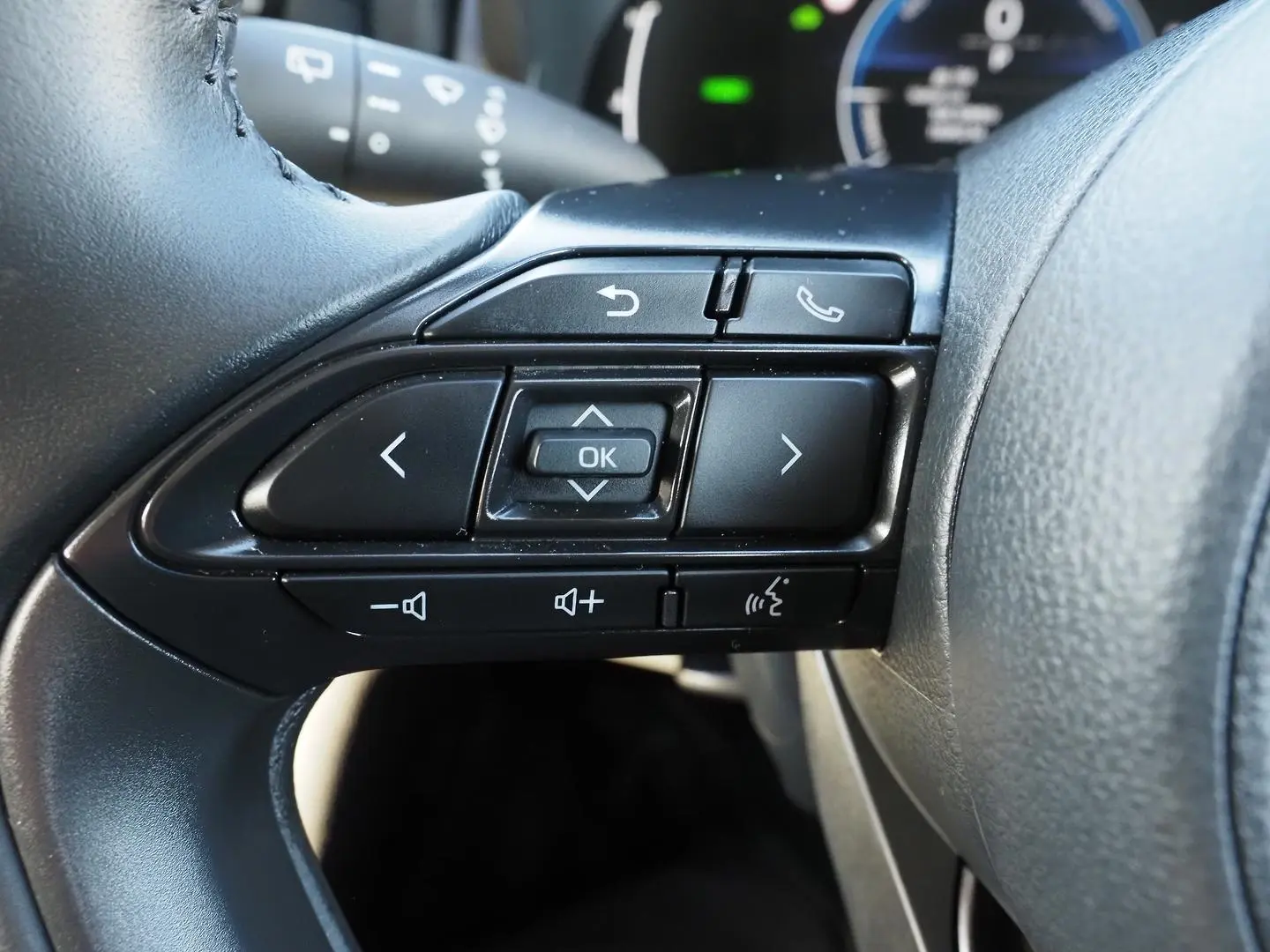 2025 Toyota Yaris Cross Gallery Image 25