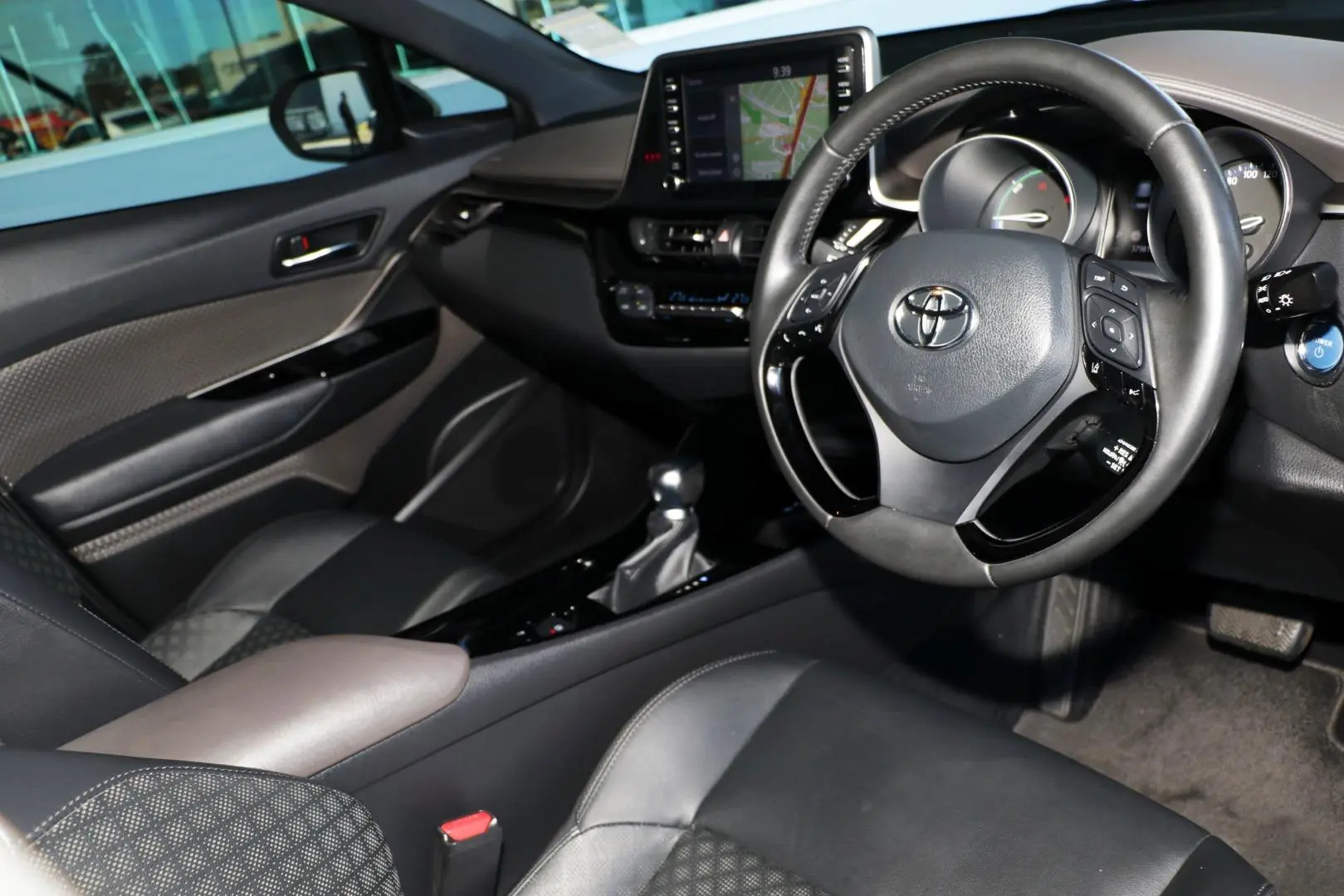 2021 Toyota C-HR Gallery Image 6