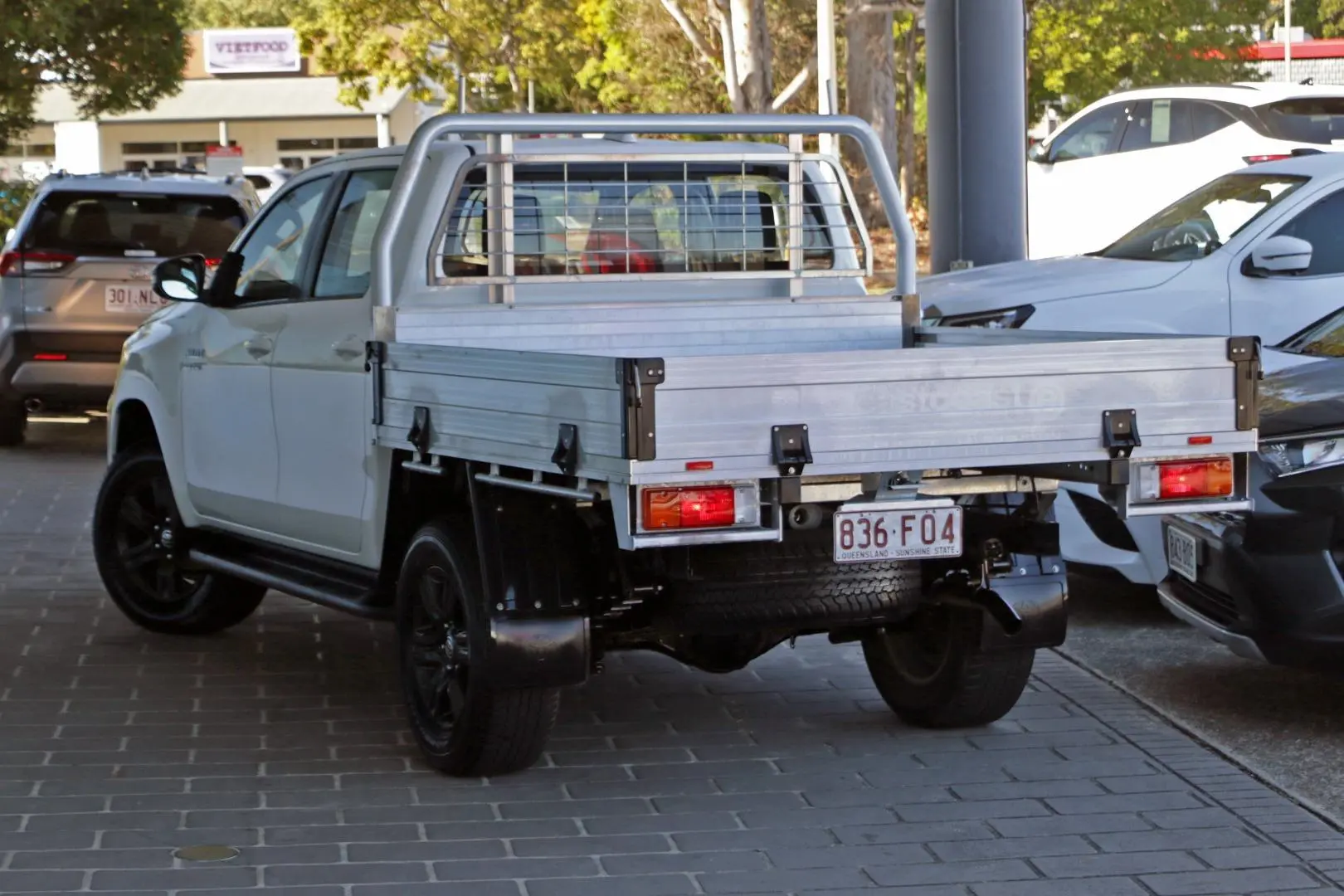 2022 Toyota Hilux Gallery Image 2