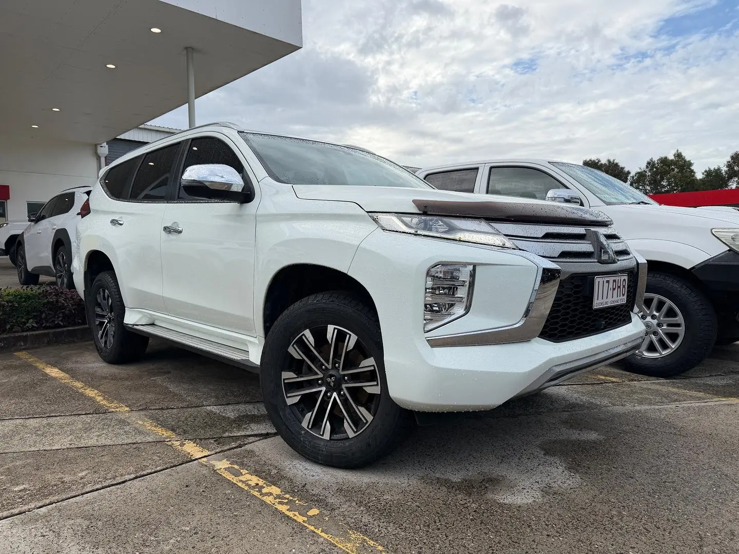 2022 Mitsubishi Pajero Sport Gallery Image 1