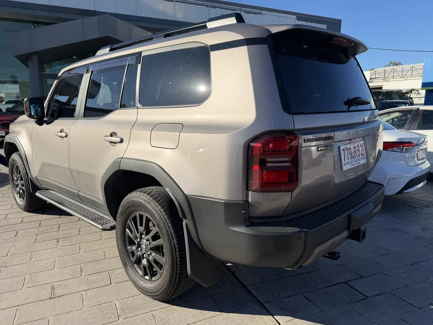 2025 Toyota Landcruiser Prado Gallery Image 3