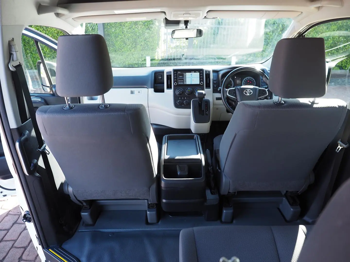 2021 Toyota Hiace Gallery Image 21