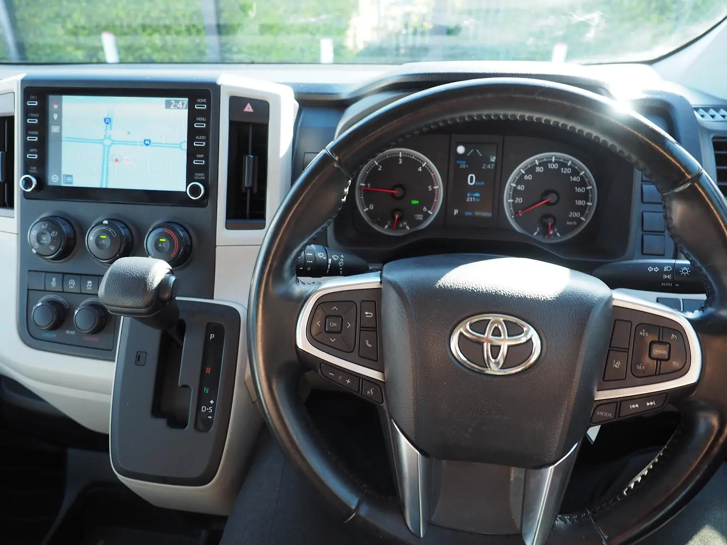 2021 Toyota Hiace Gallery Image 35