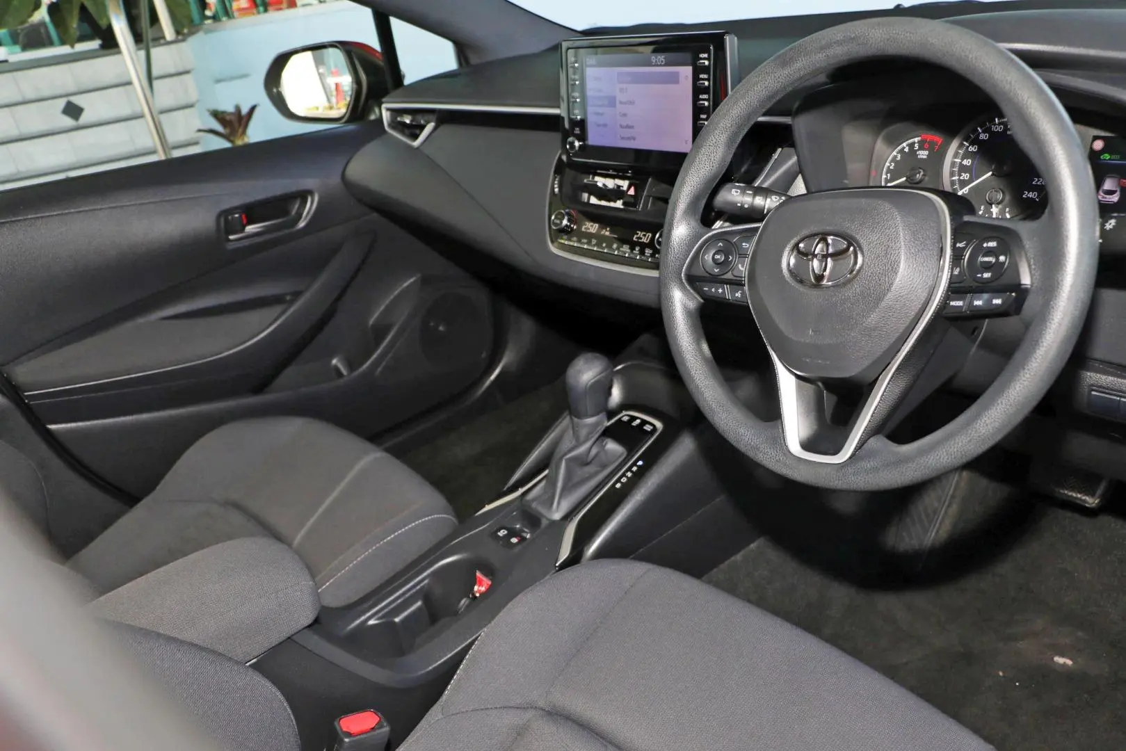 2019 Toyota Corolla Gallery Image 8