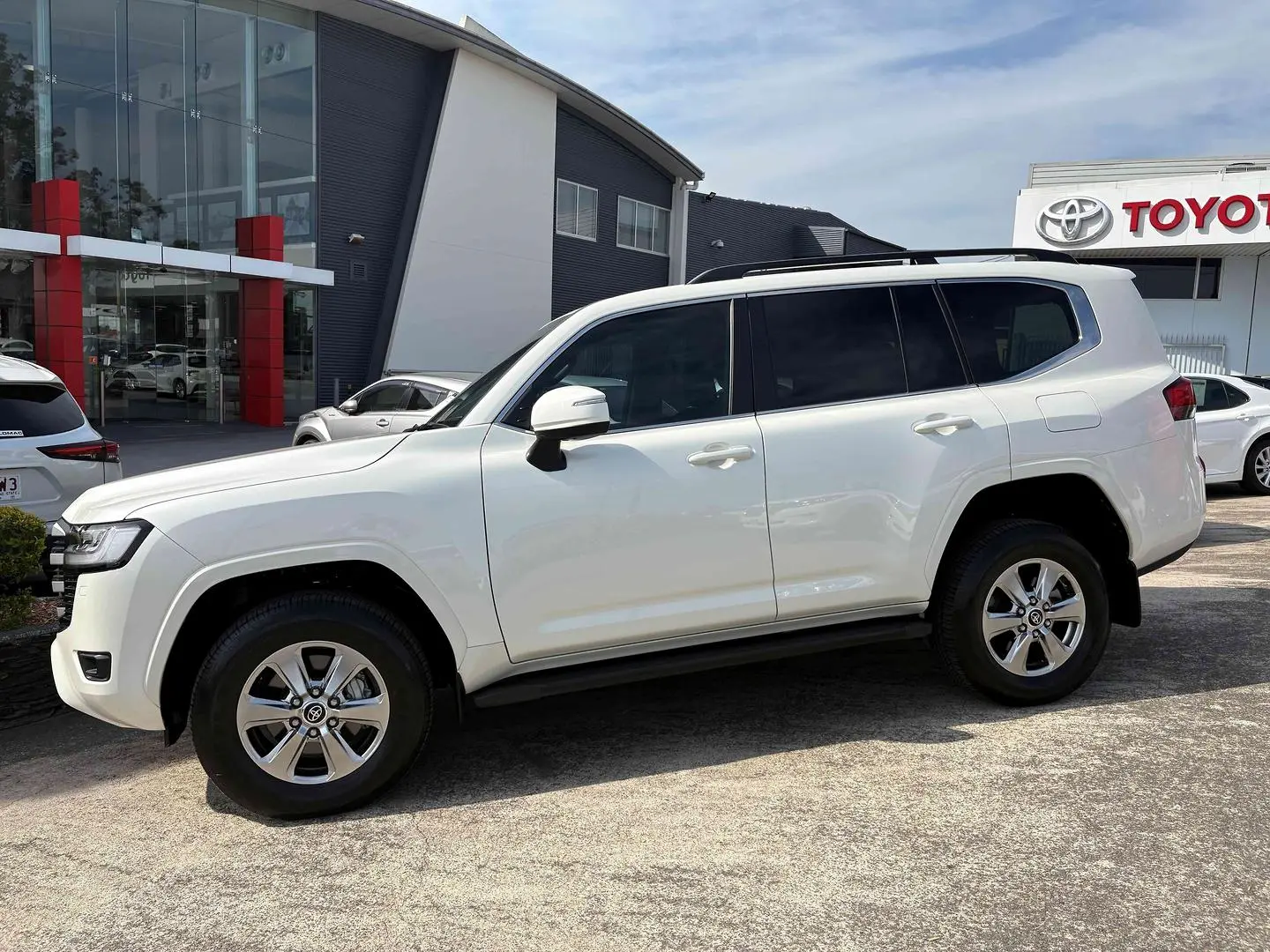 2024 Toyota Landcruiser Gallery Image 1