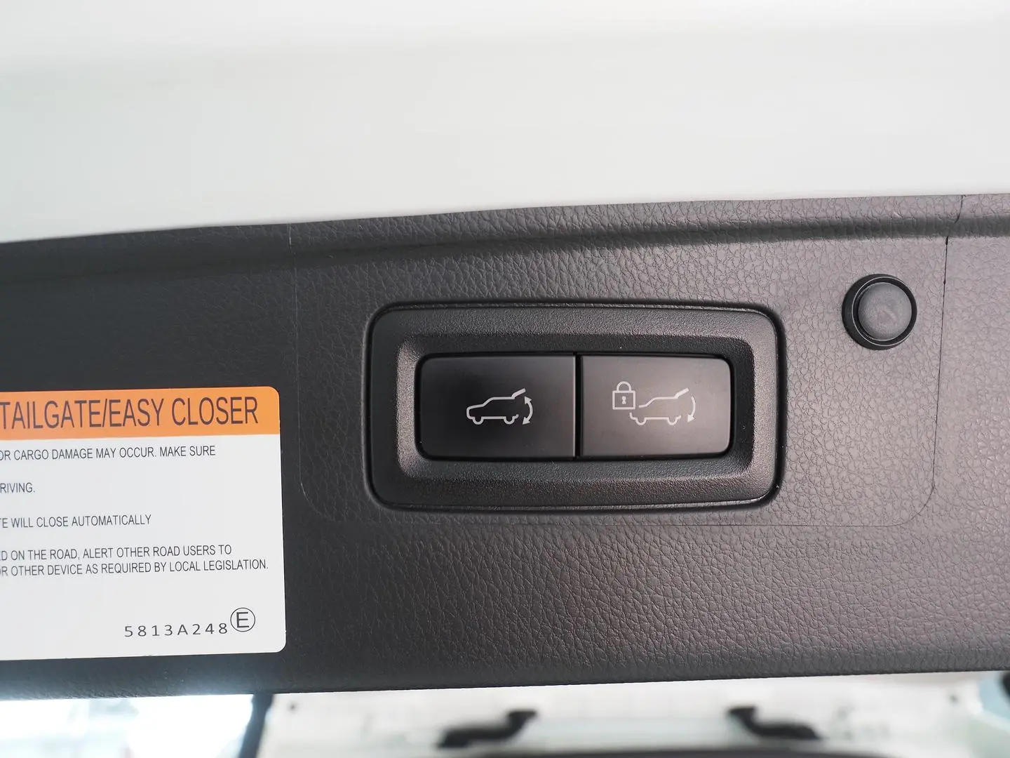 2022 Mitsubishi Pajero Sport Gallery Image 14