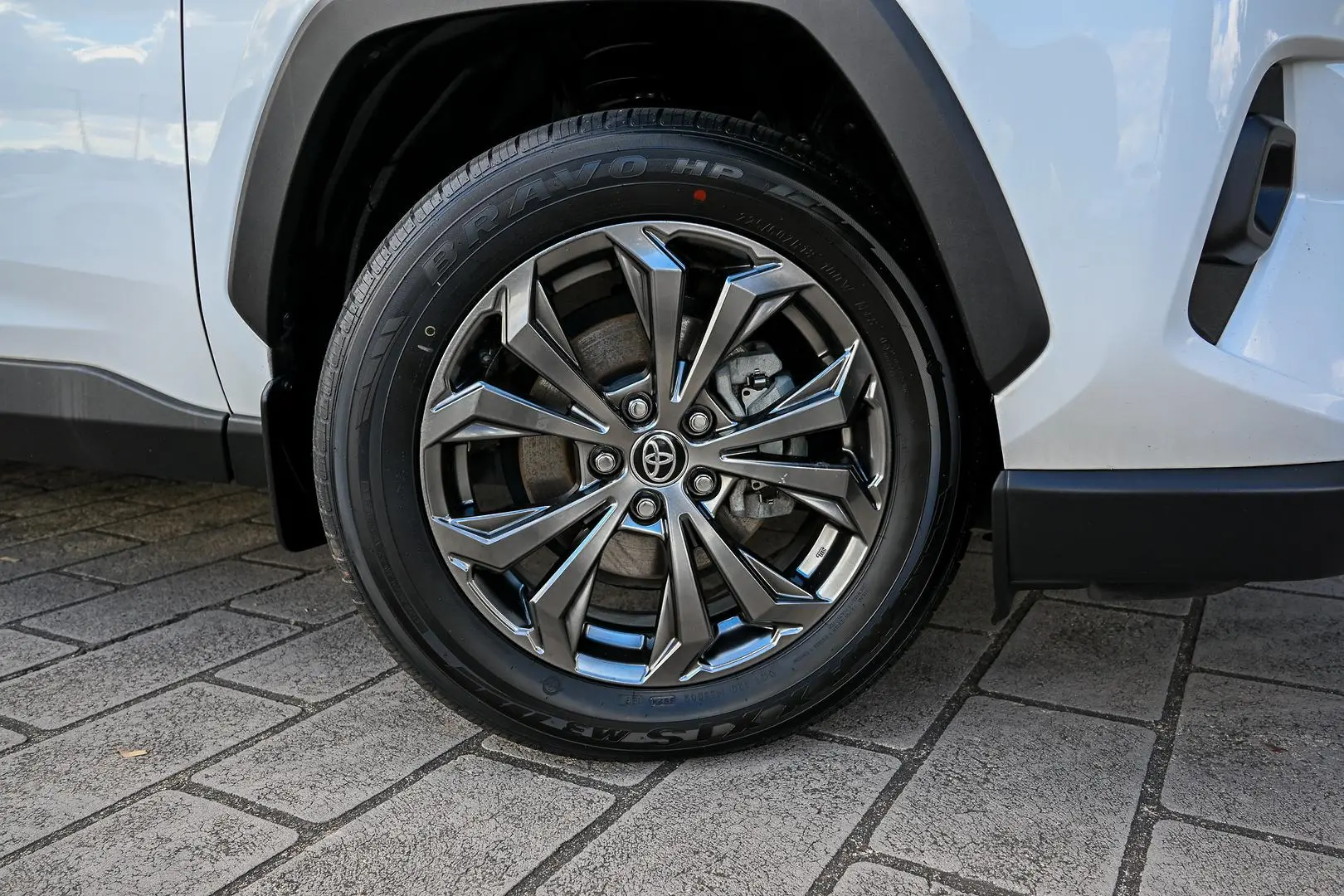 2022 Toyota RAV4 Gallery Image 2