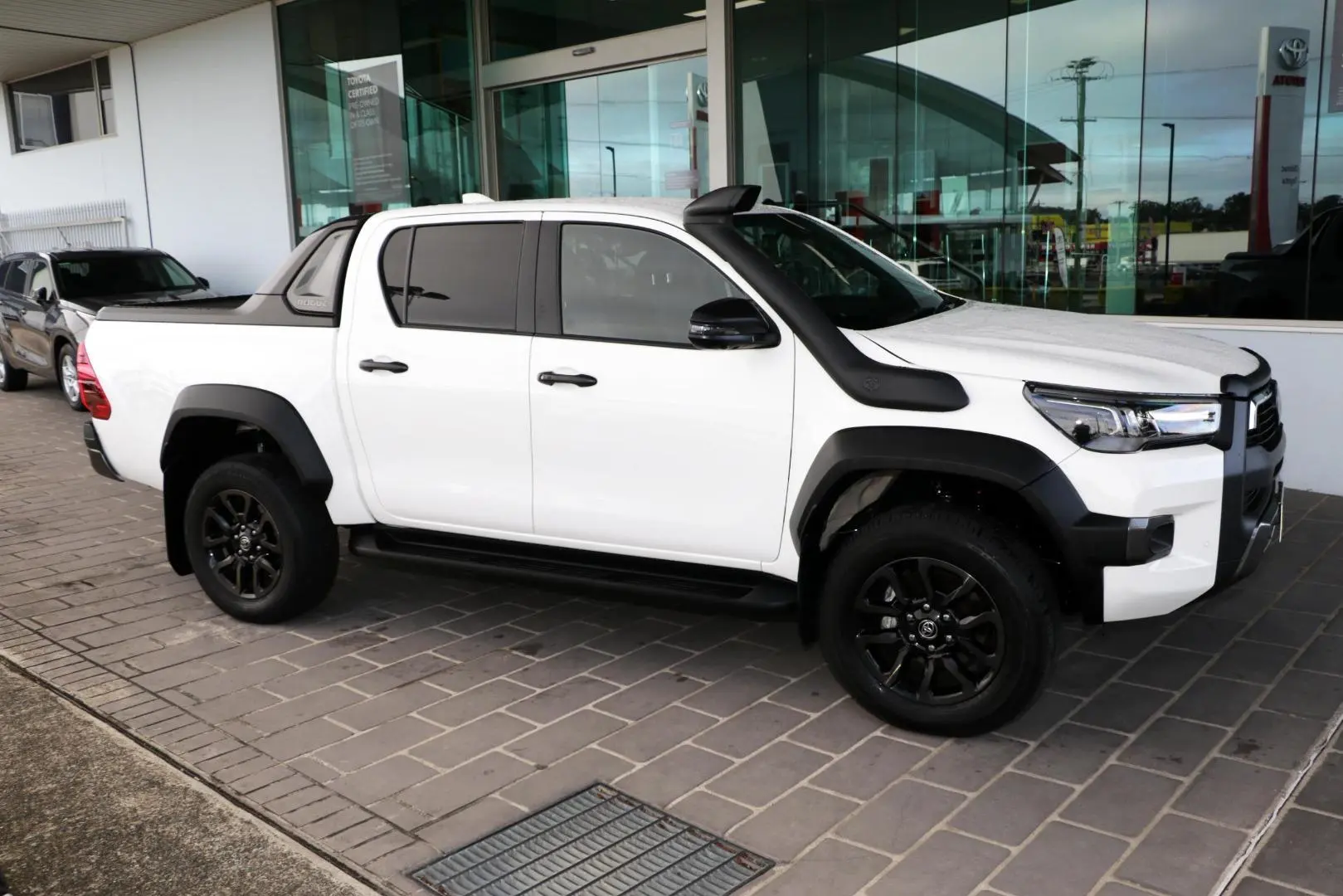 2025 Toyota Hilux Gallery Image 5