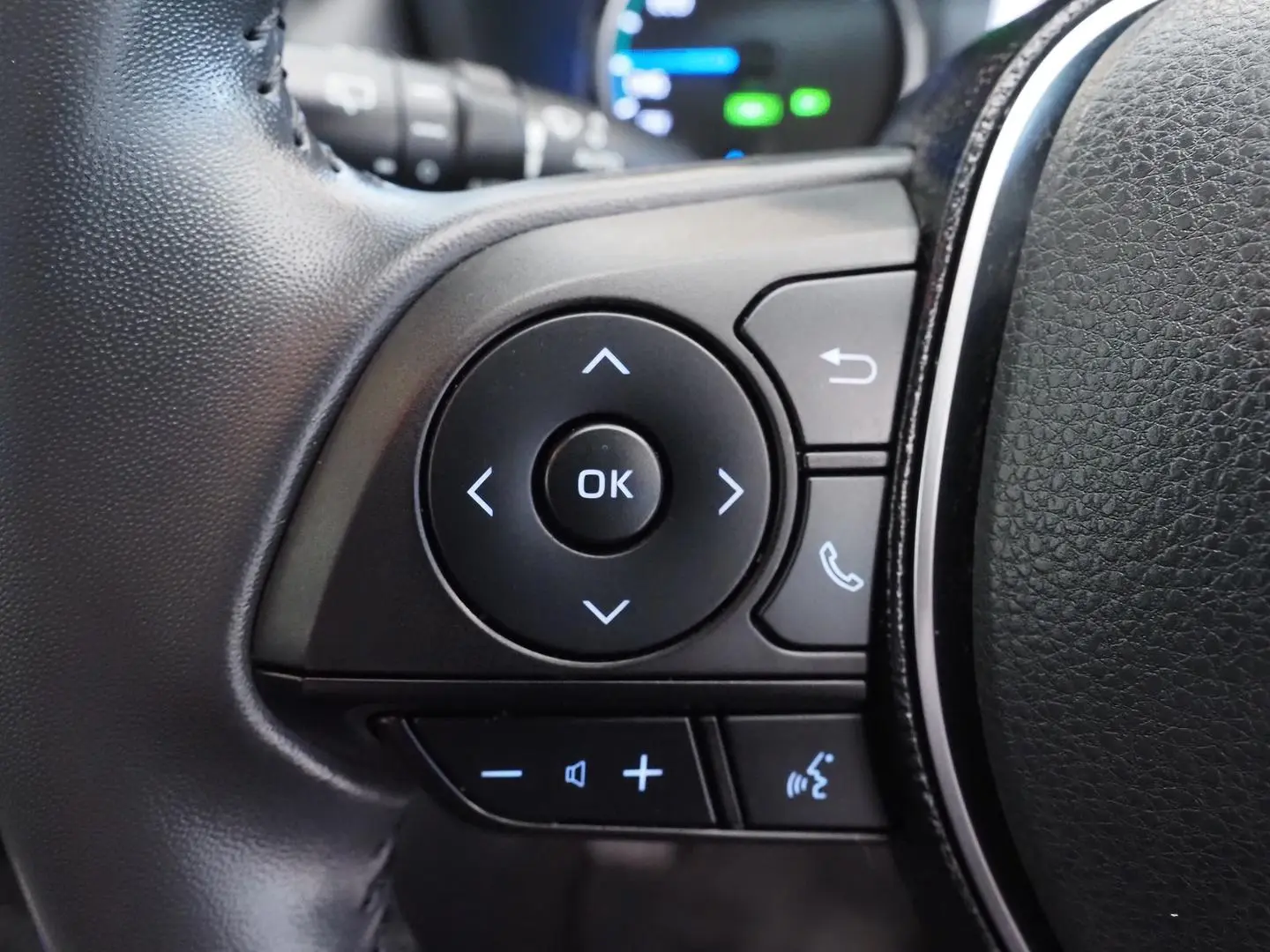 2020 Toyota RAV4 Gallery Image 16