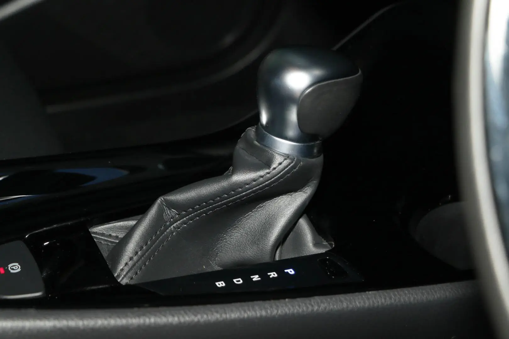 2021 Toyota C-HR Gallery Image 14