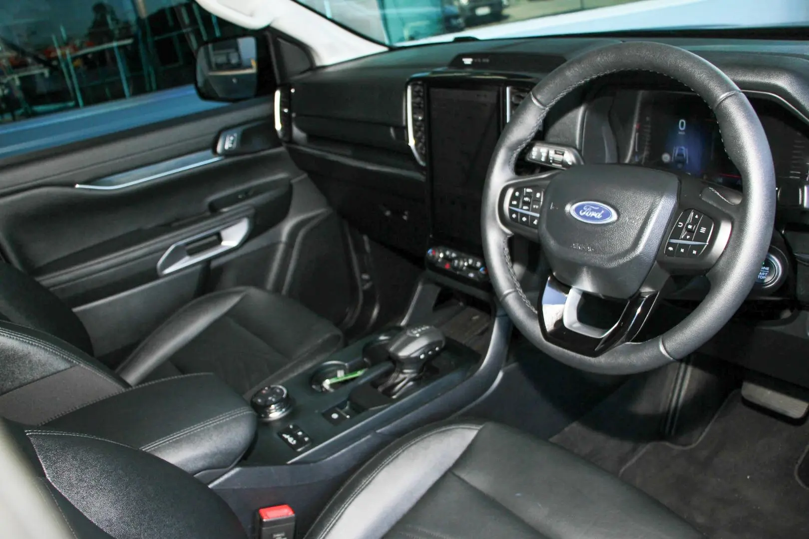 2024 Ford Everest Gallery Image 6
