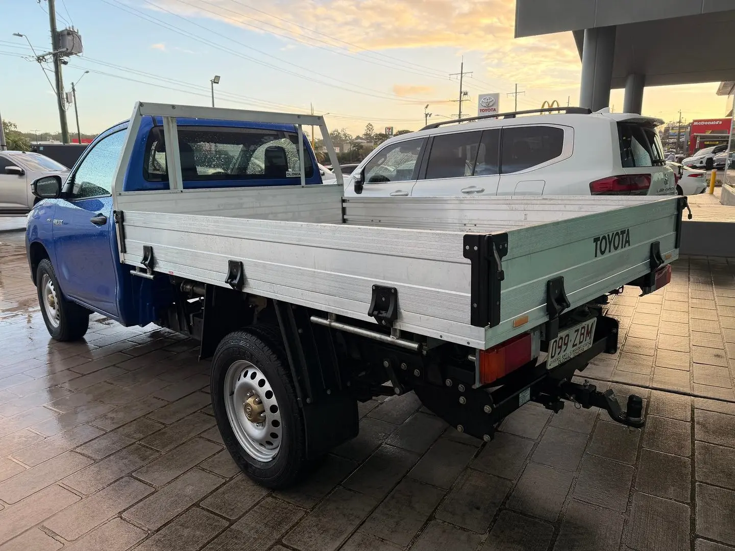 2019 Toyota Hilux Gallery Image 2