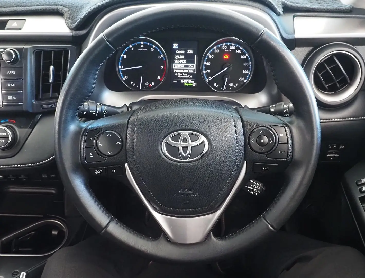 2018 Toyota RAV4 Gallery Image 27