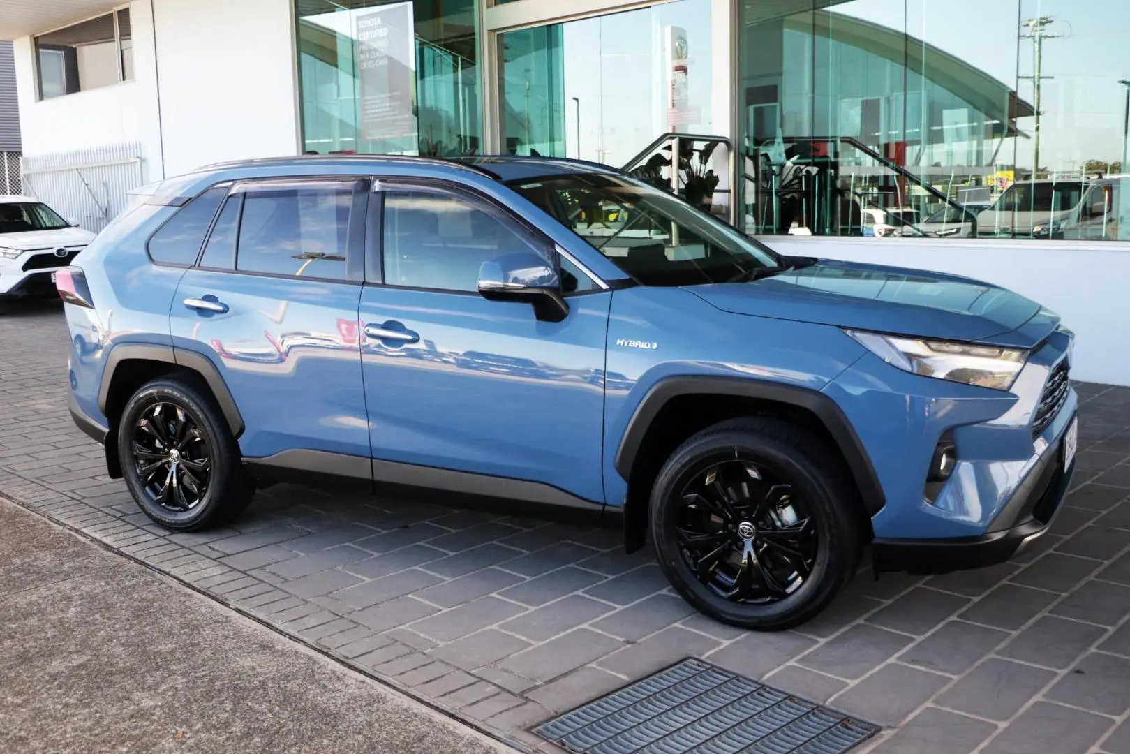 2023 Toyota RAV4 Gallery Image 6