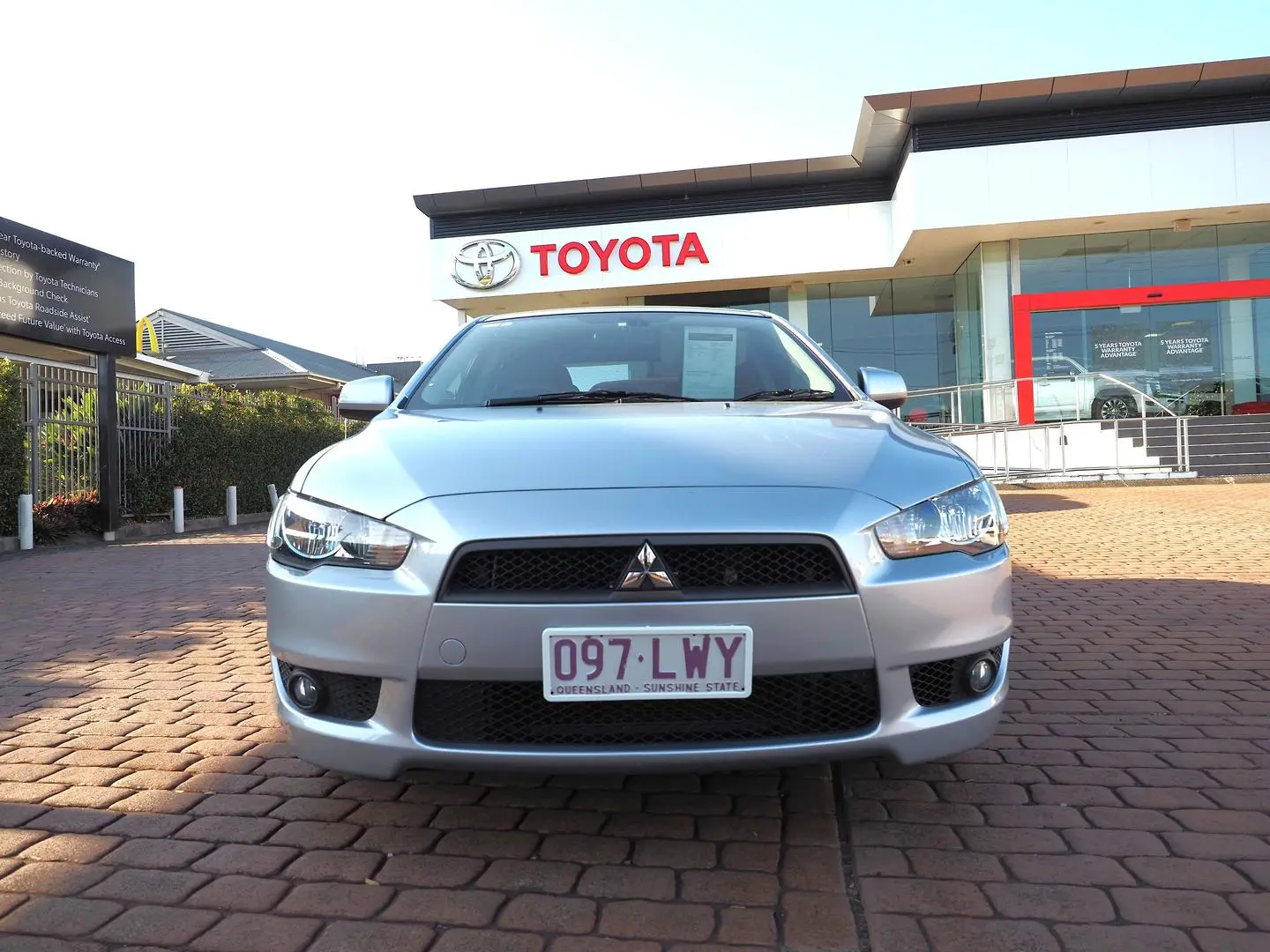 2009 Mitsubishi Lancer Gallery Image 2