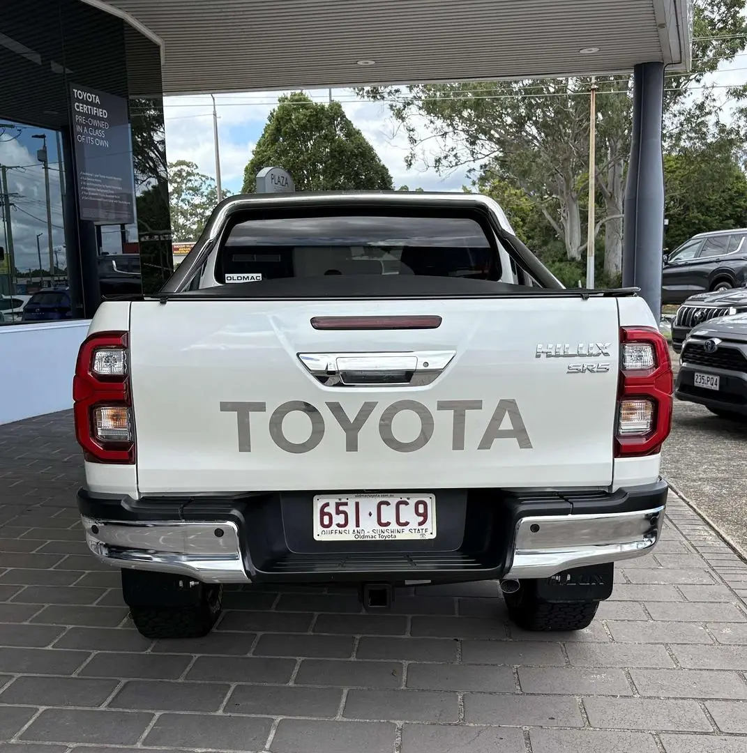 2021 Toyota Hilux Gallery Image 9