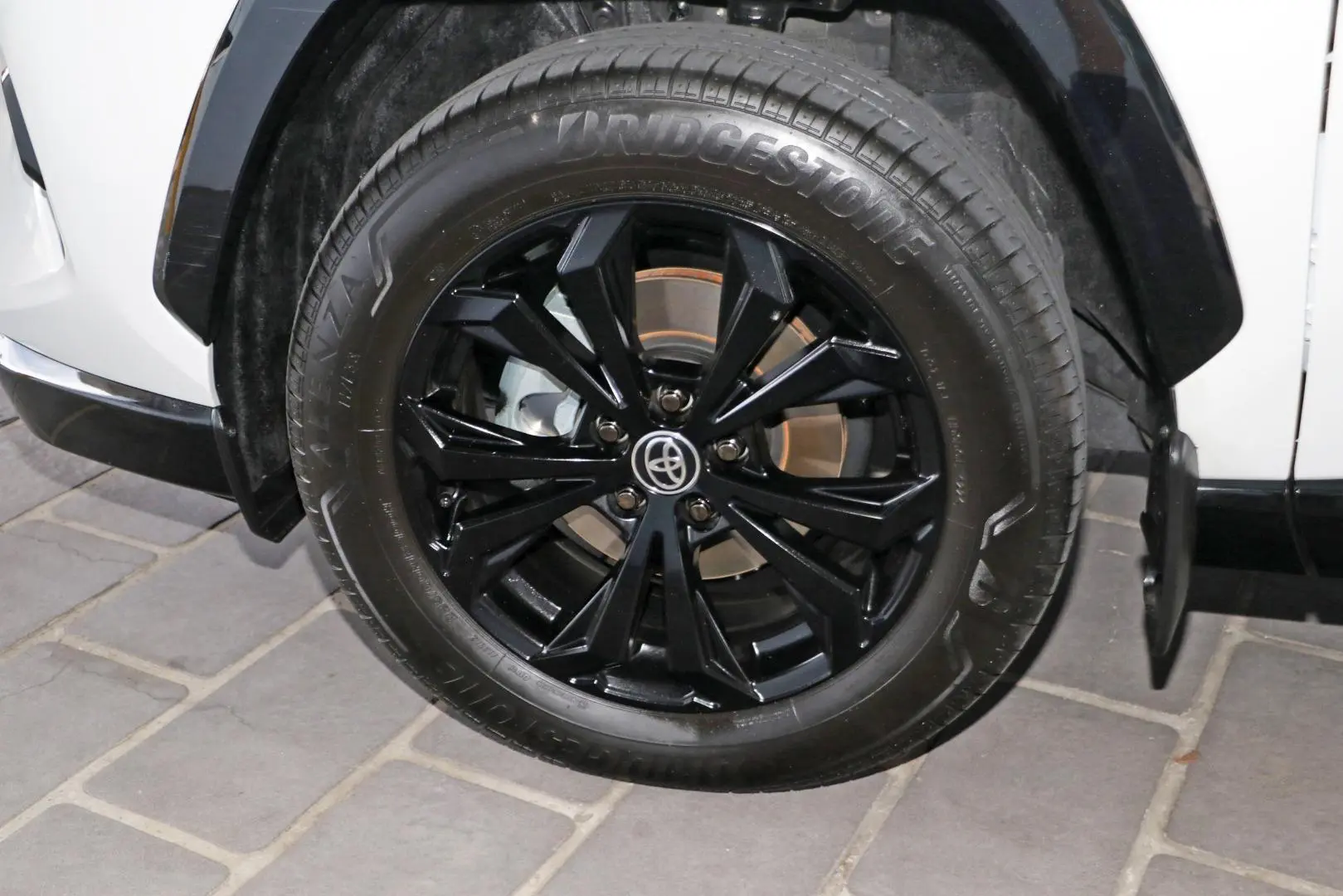 2024 Toyota RAV4 Gallery Image 20