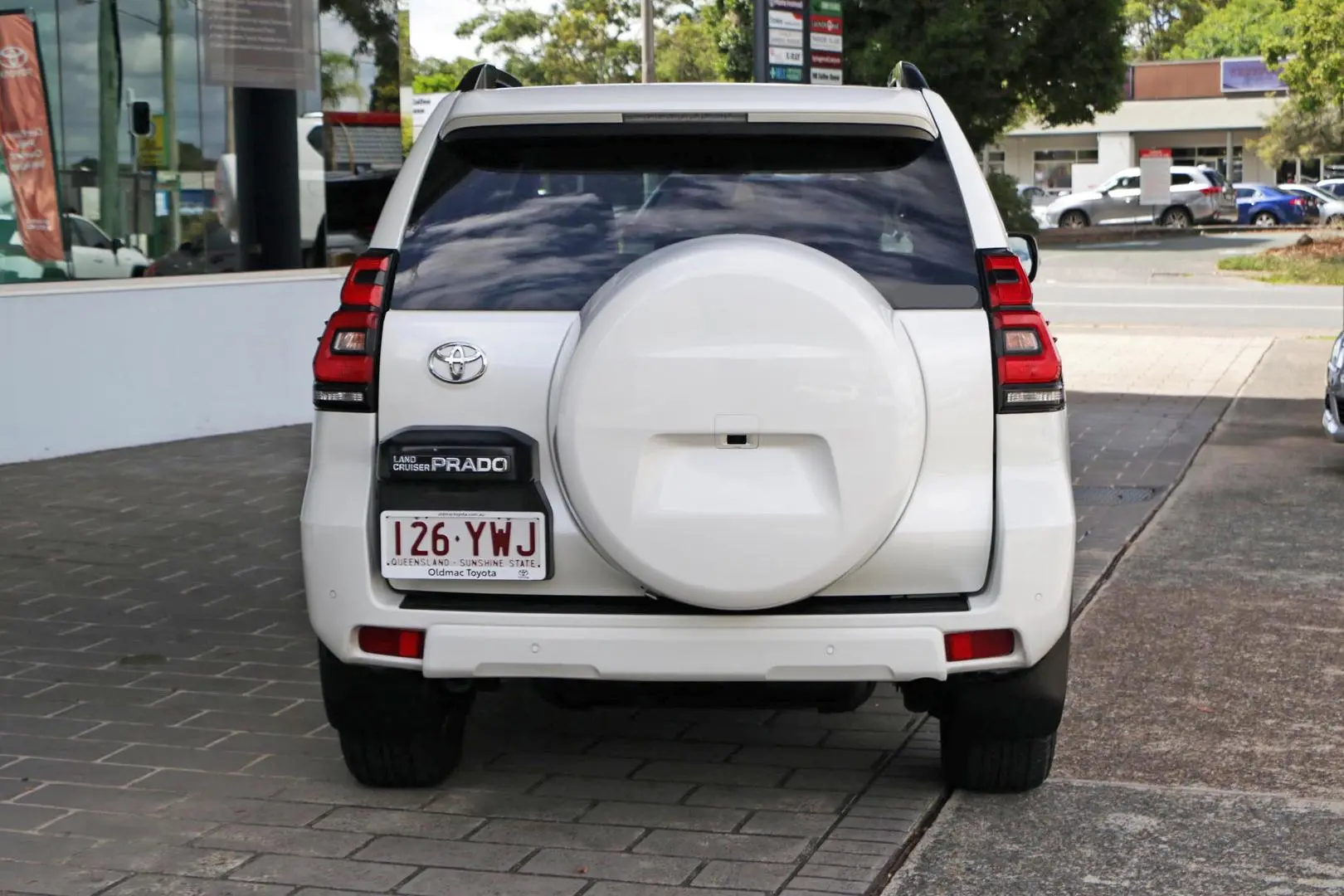 2019 Toyota Landcruiser Prado Gallery Image 4