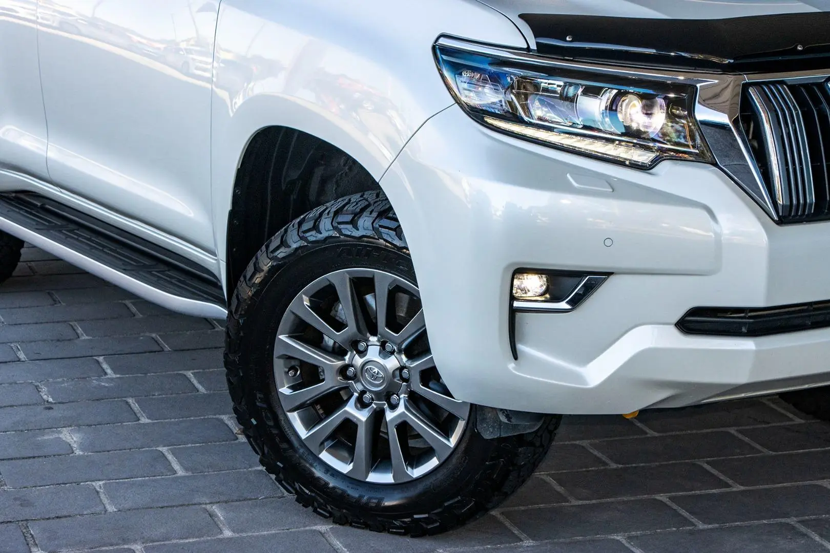 2019 Toyota Landcruiser Prado Gallery Image 19