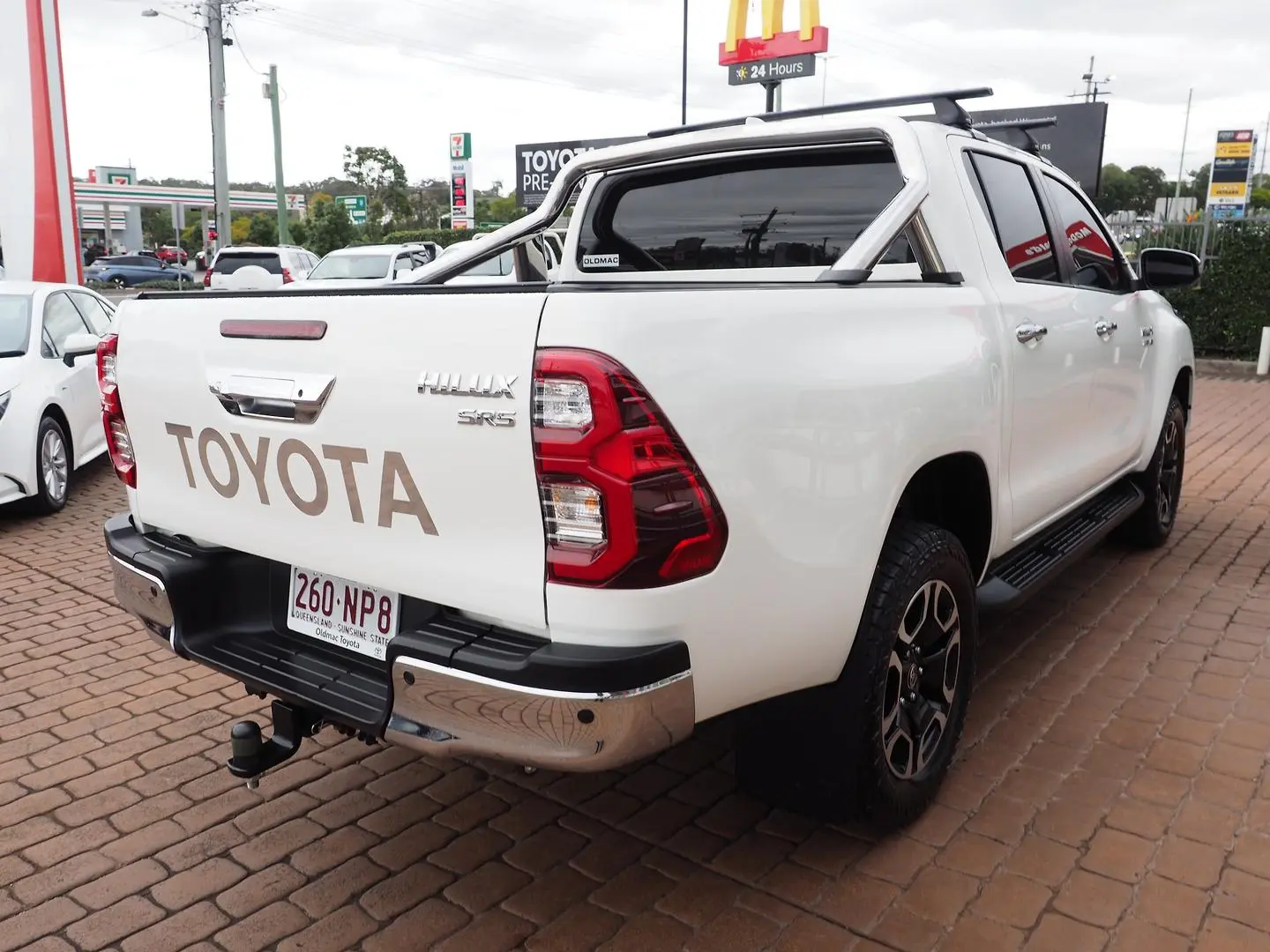 2022 Toyota Hilux Gallery Image 7