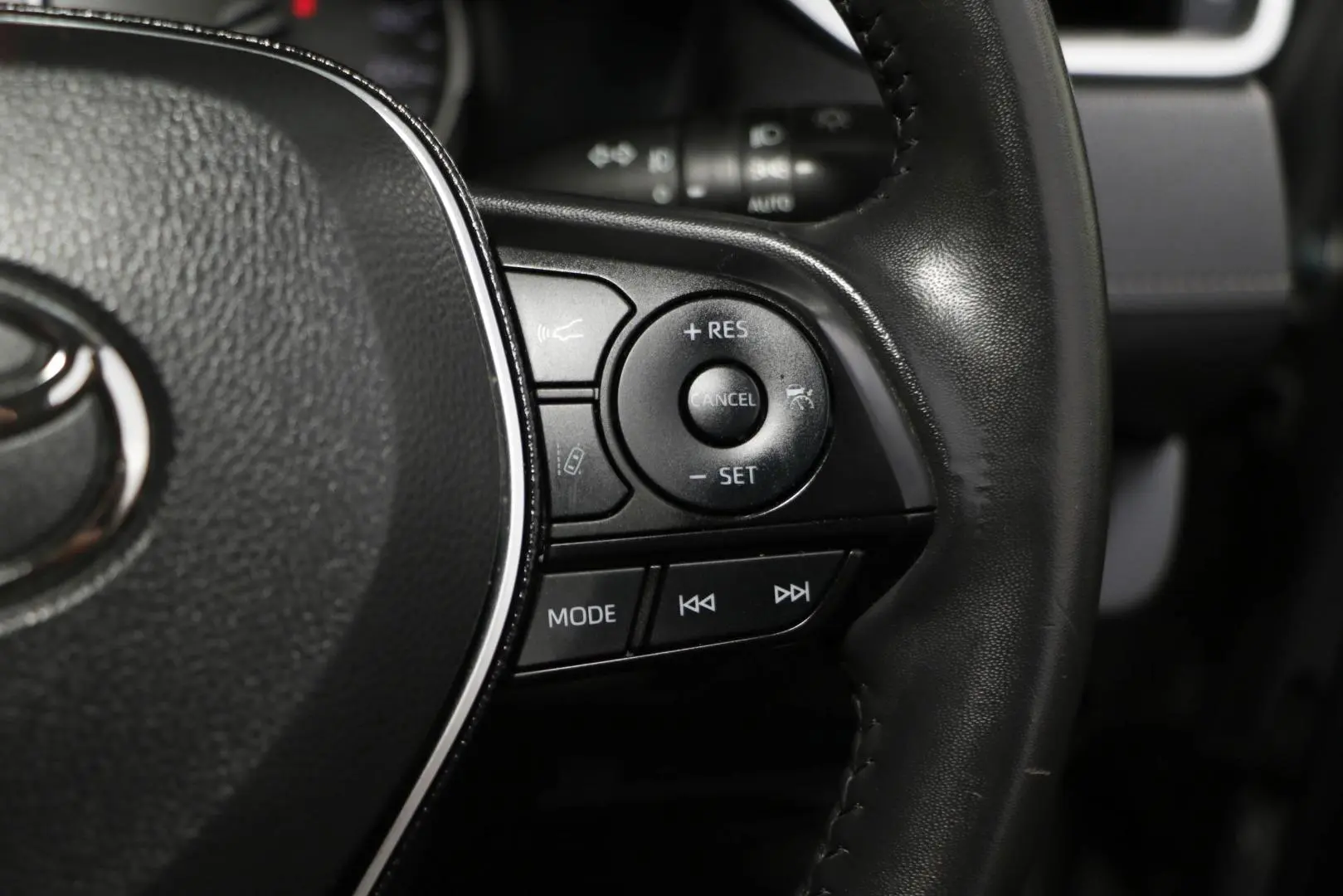 2019 Toyota RAV4 Gallery Image 16