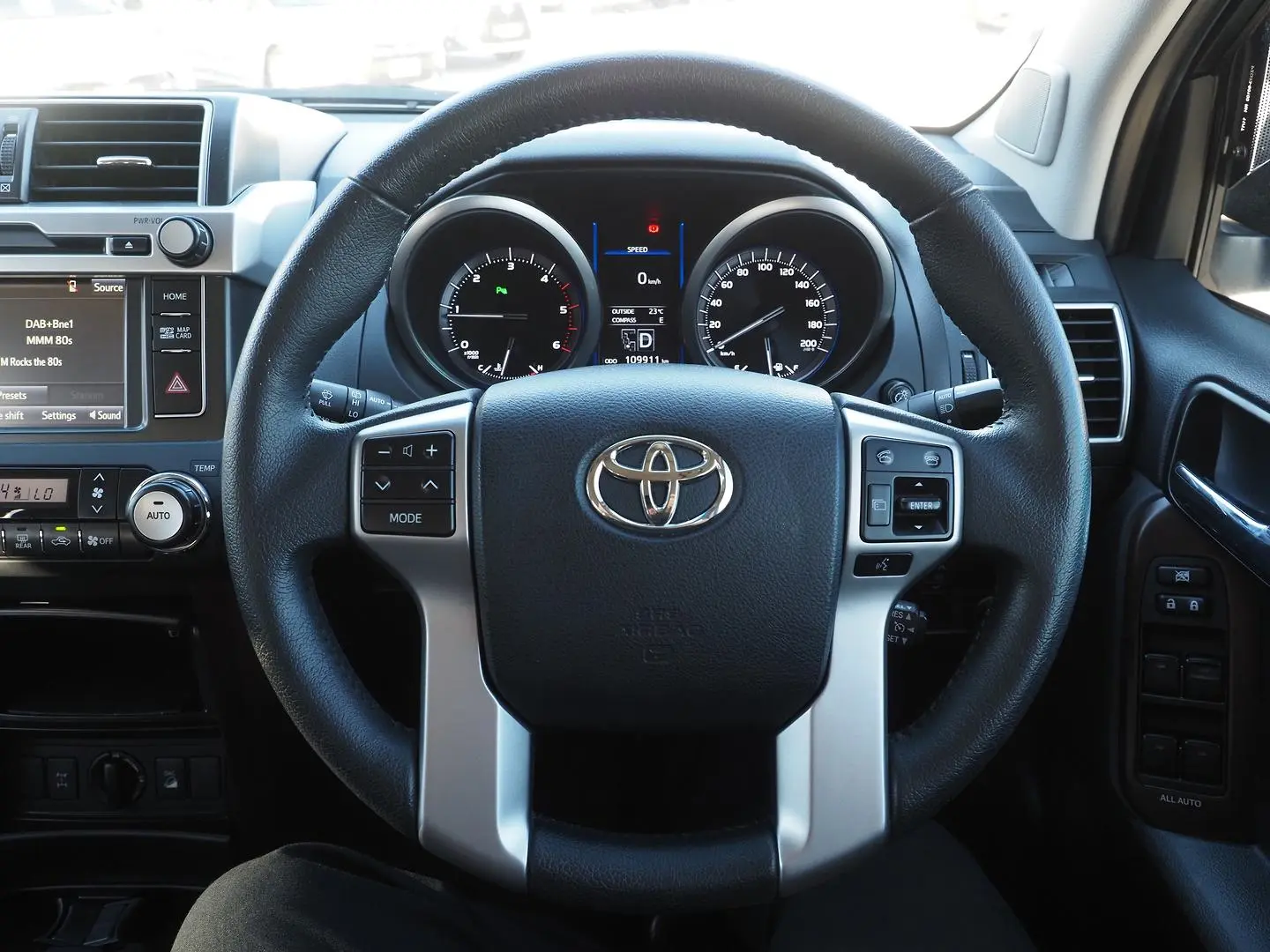 2017 Toyota Landcruiser Prado Gallery Image 28