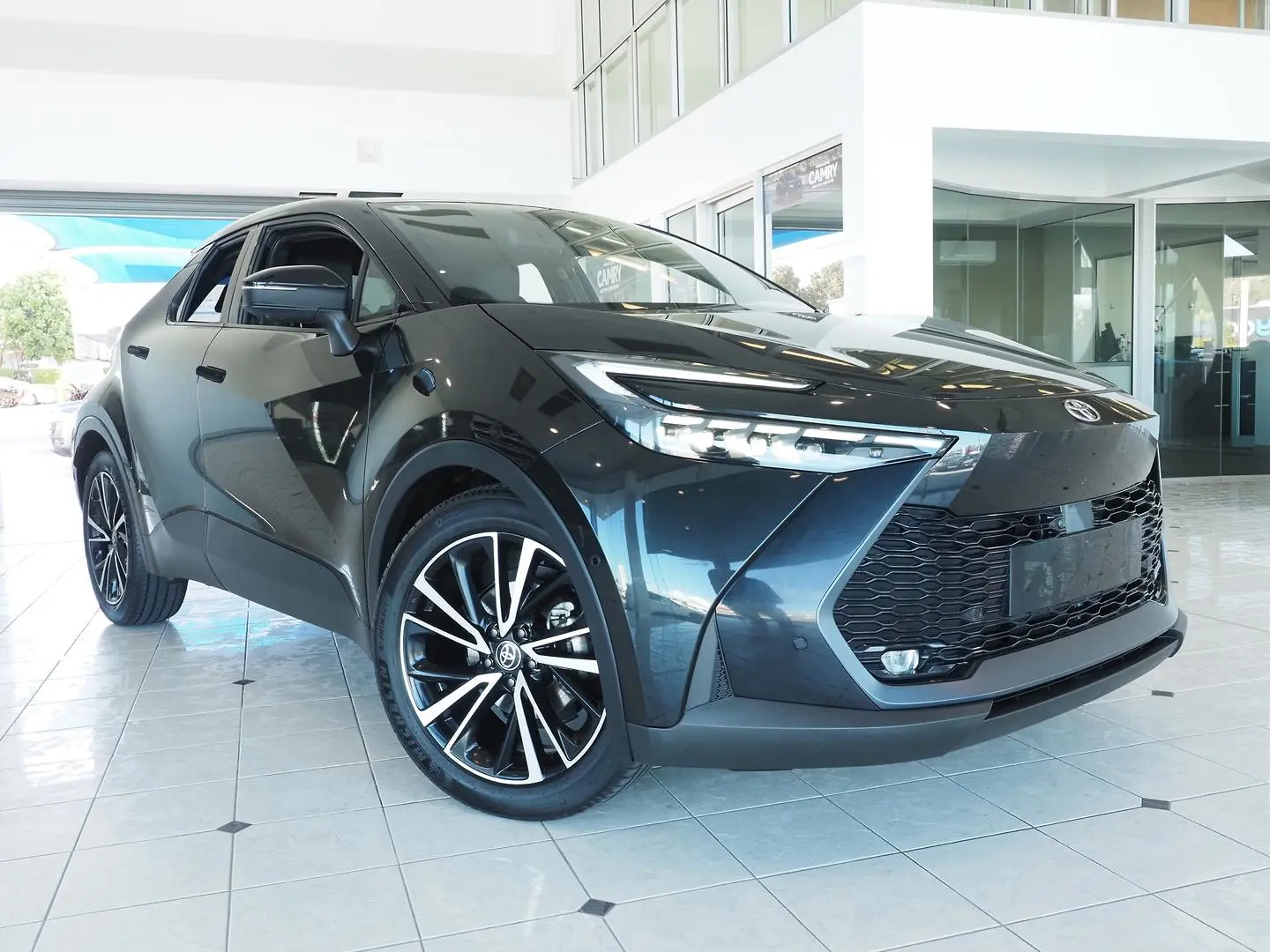 2024 Toyota C-HR Gallery Image 1